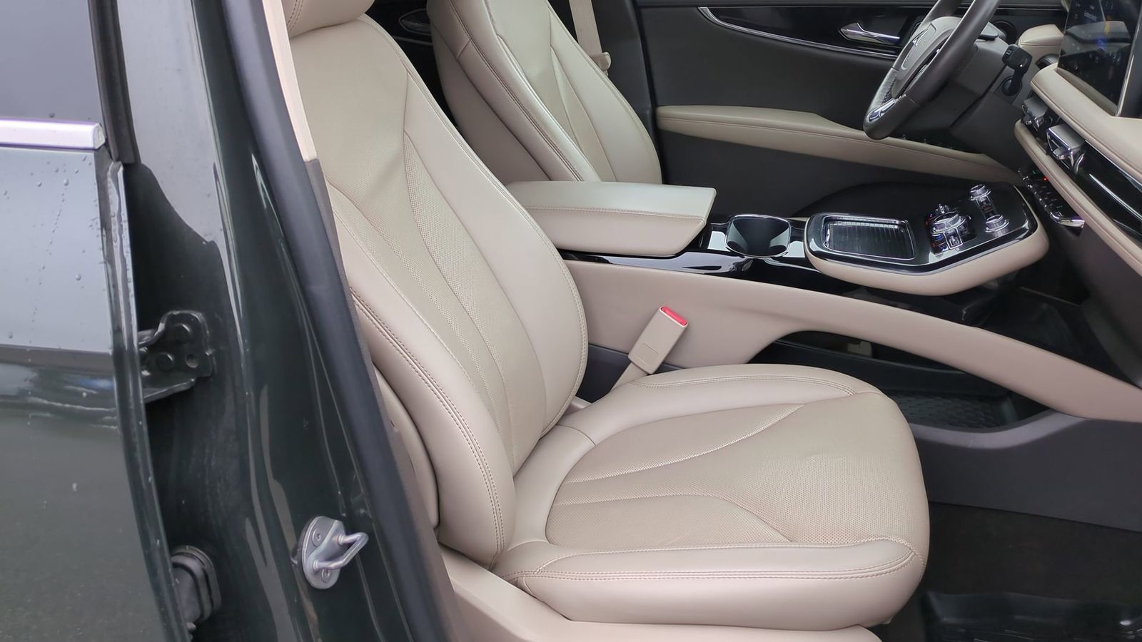 Thumbnail: 2022 Lincoln Nautilus - 23