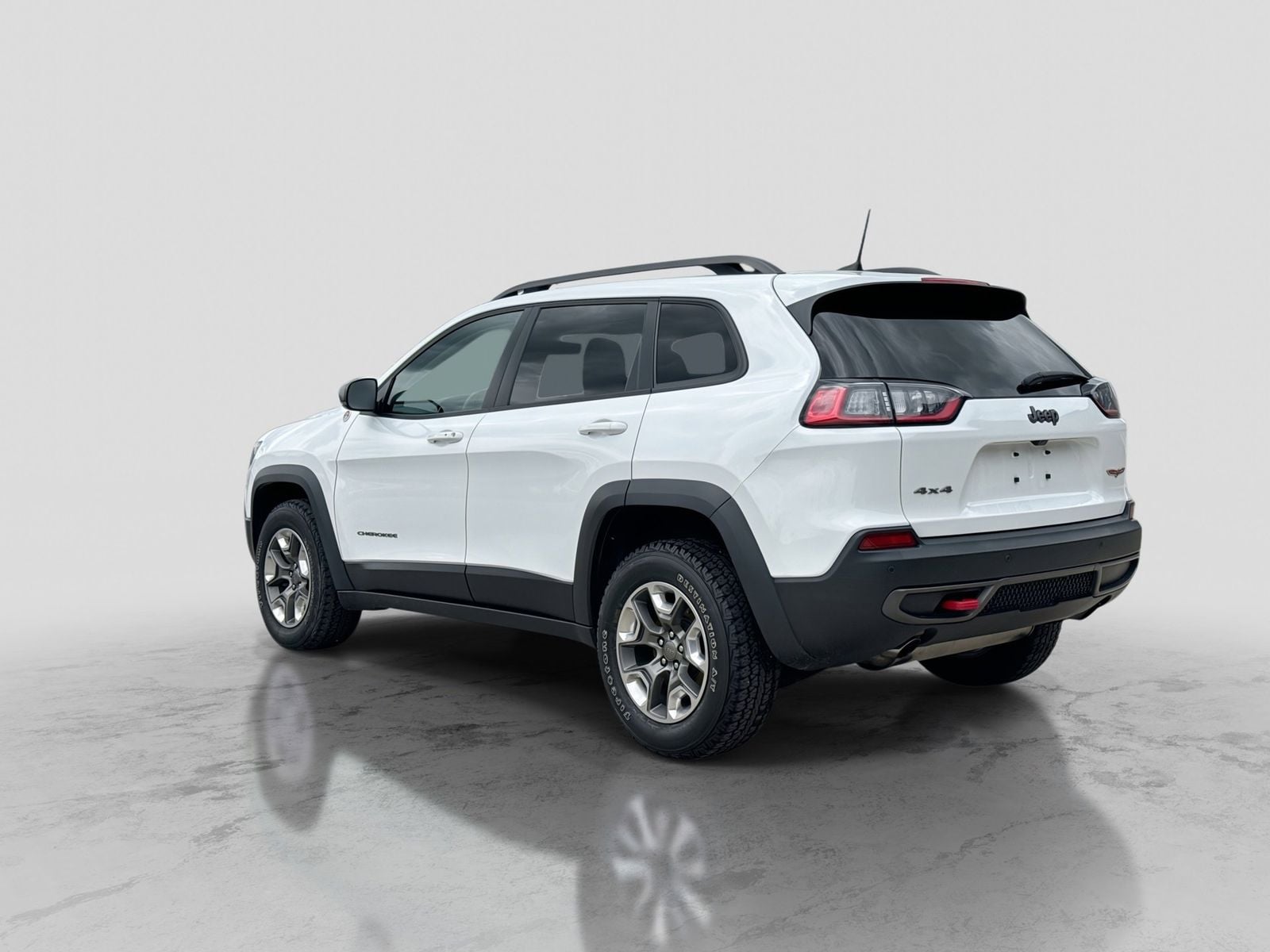 Thumbnail: 2019 Jeep Cherokee - 4