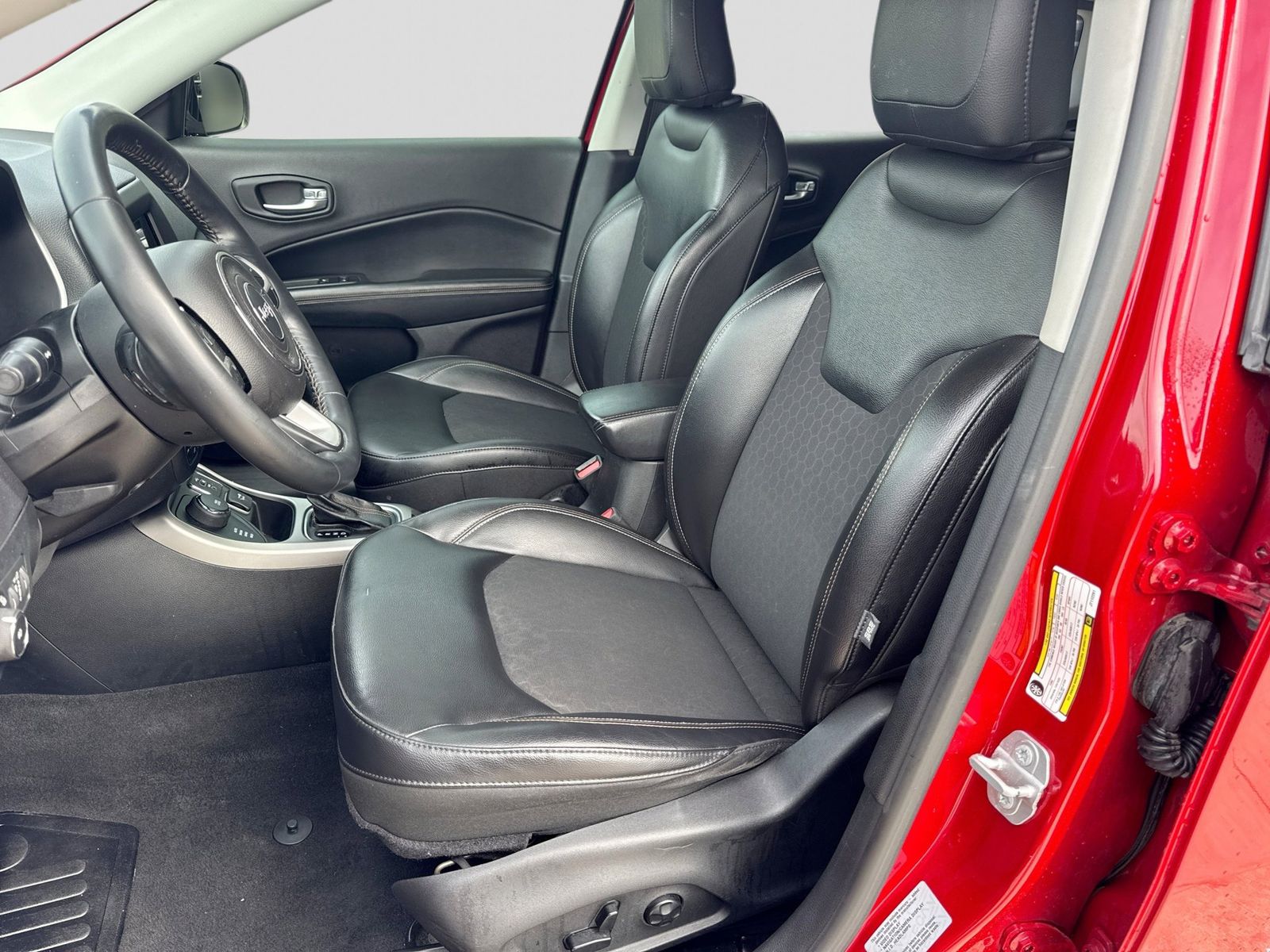 Thumbnail: 2018 Jeep Compass - 16