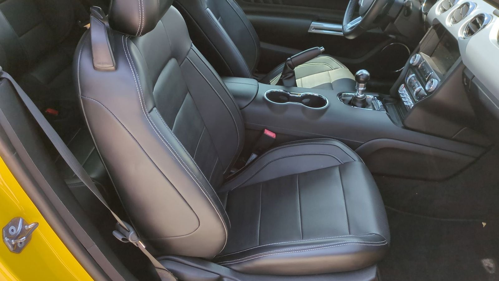2015 Ford Mustang GT Premium 23