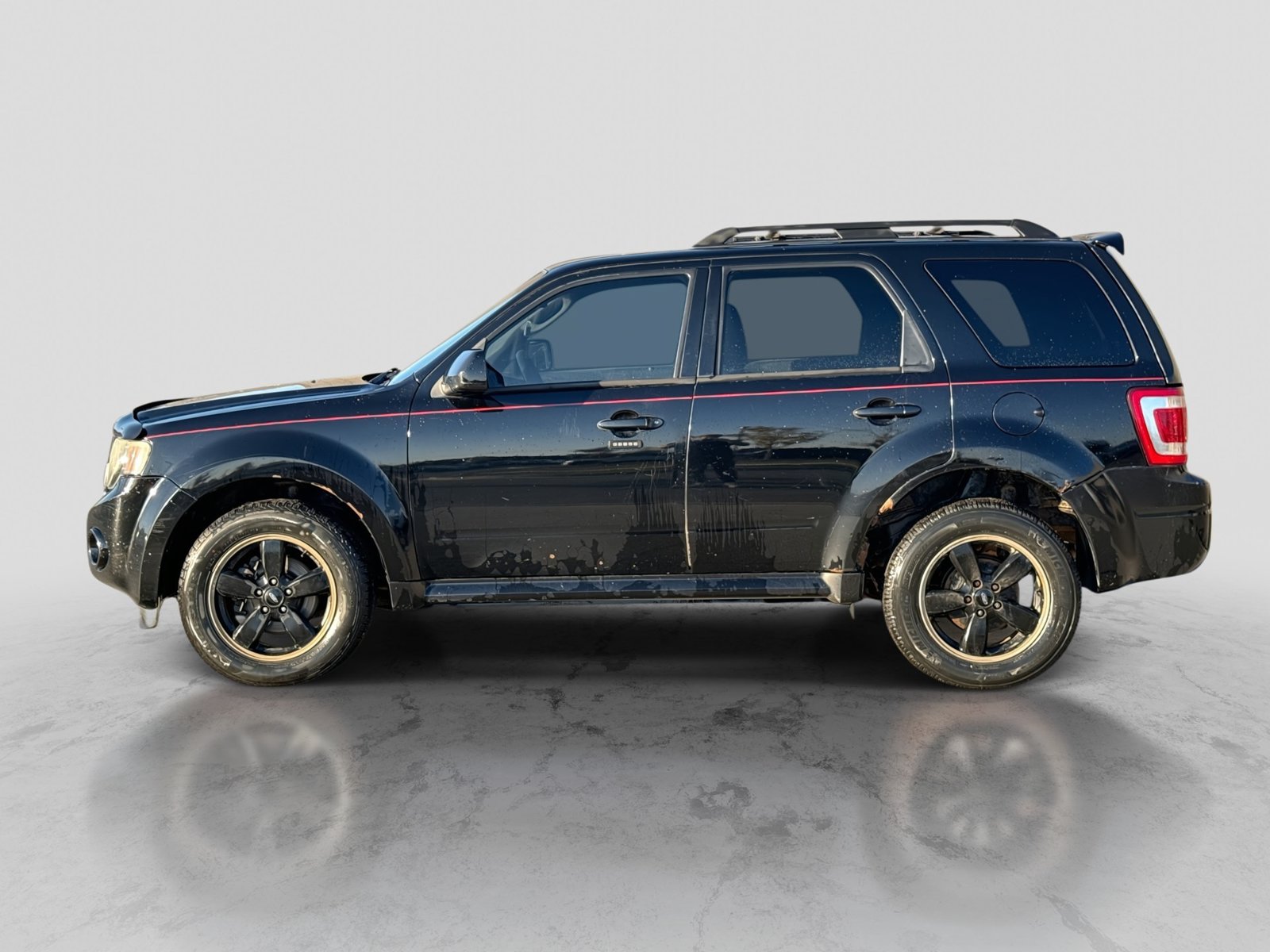 Used 2010 Ford Escape XLT with VIN 1FMCU9DG6AKC56142 for sale in Washington, MI