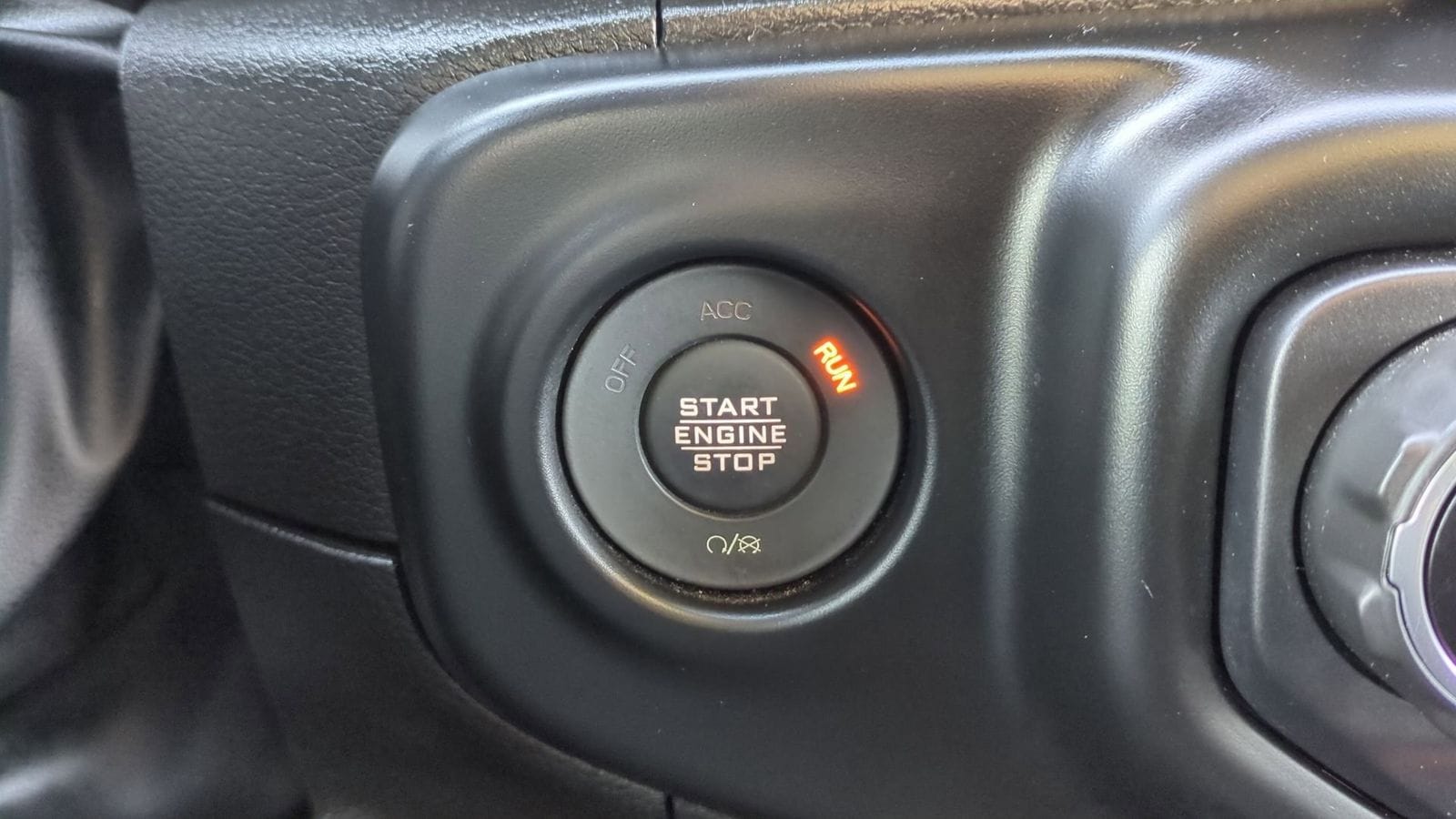 Thumbnail: 2022 Jeep Wrangler - 29