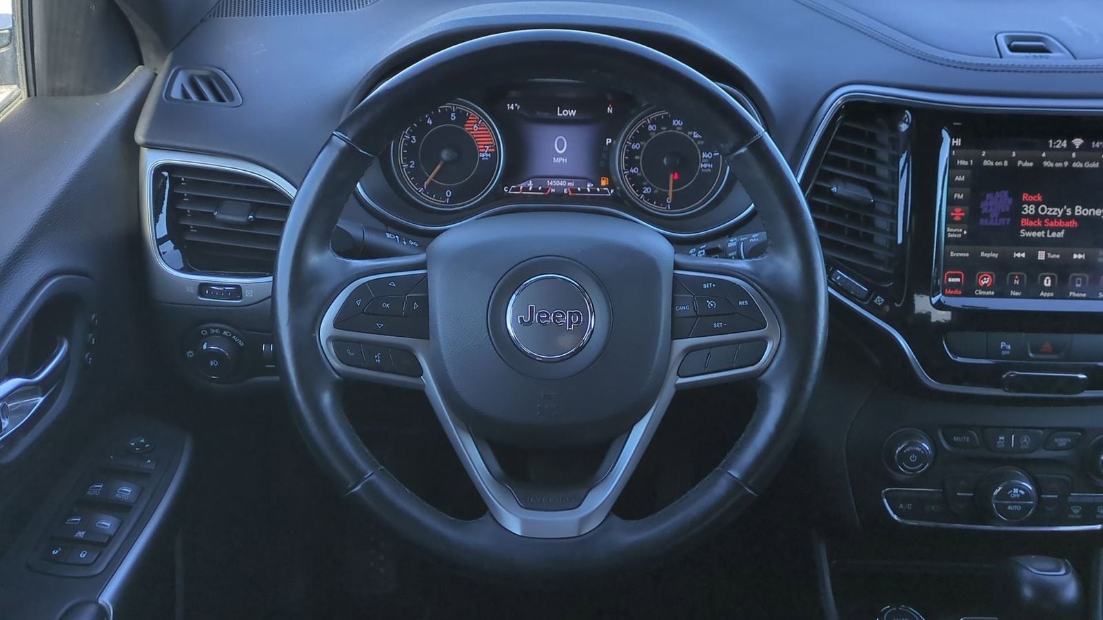 Thumbnail: 2020 Jeep Cherokee - 24