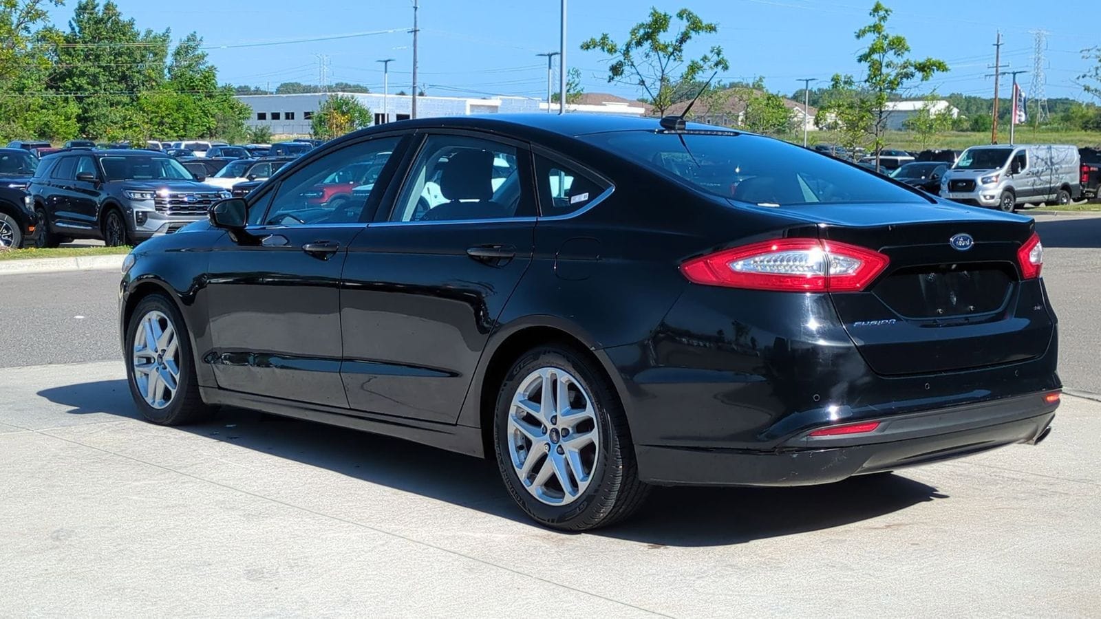 Thumbnail: 2016 Ford Fusion - 3