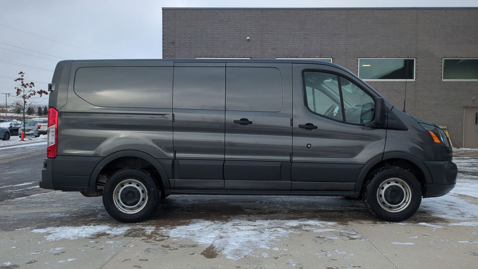 Thumbnail: 2017 Ford Transit Series - 9