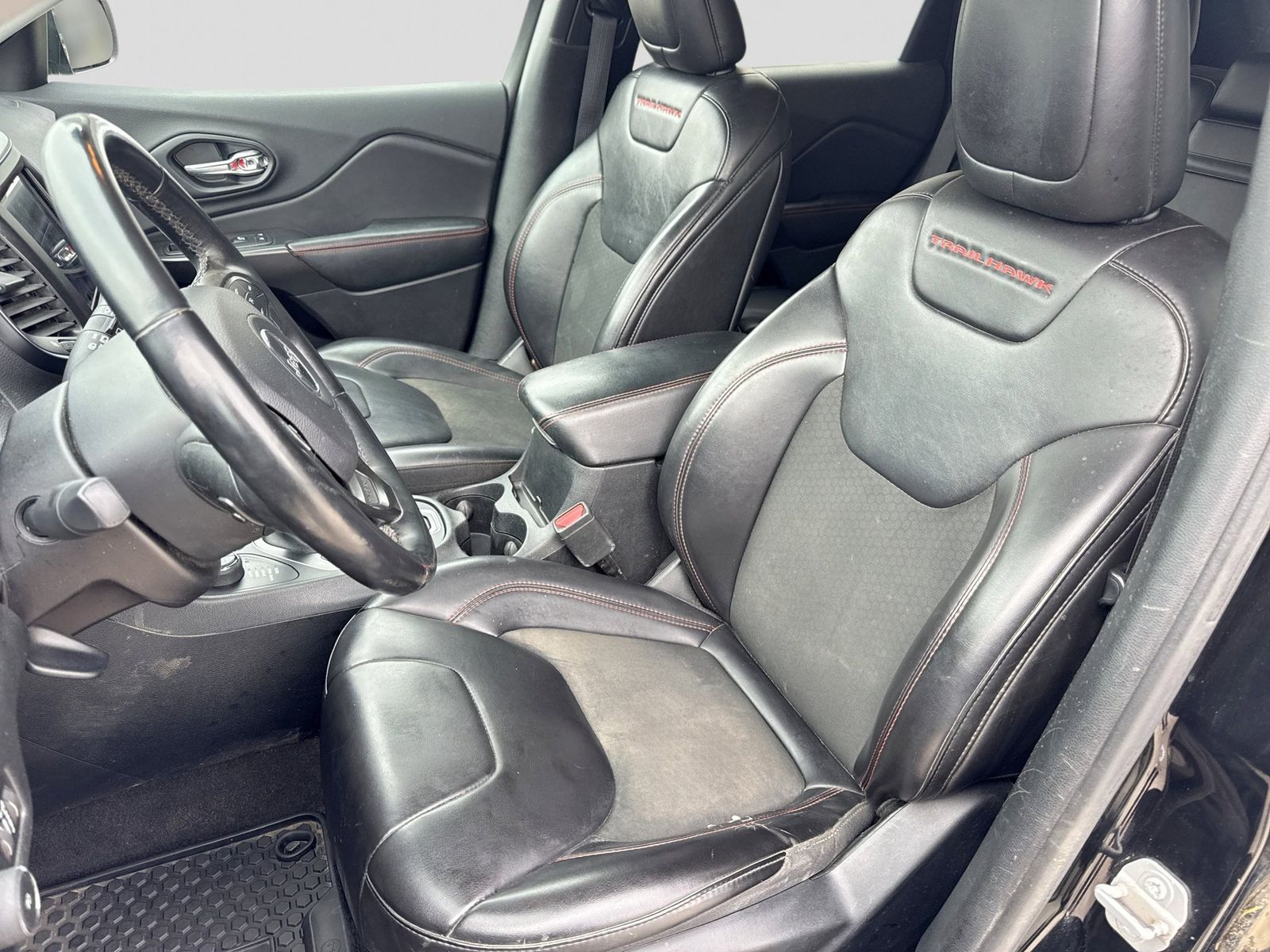 Thumbnail: 2019 Jeep Cherokee - 19