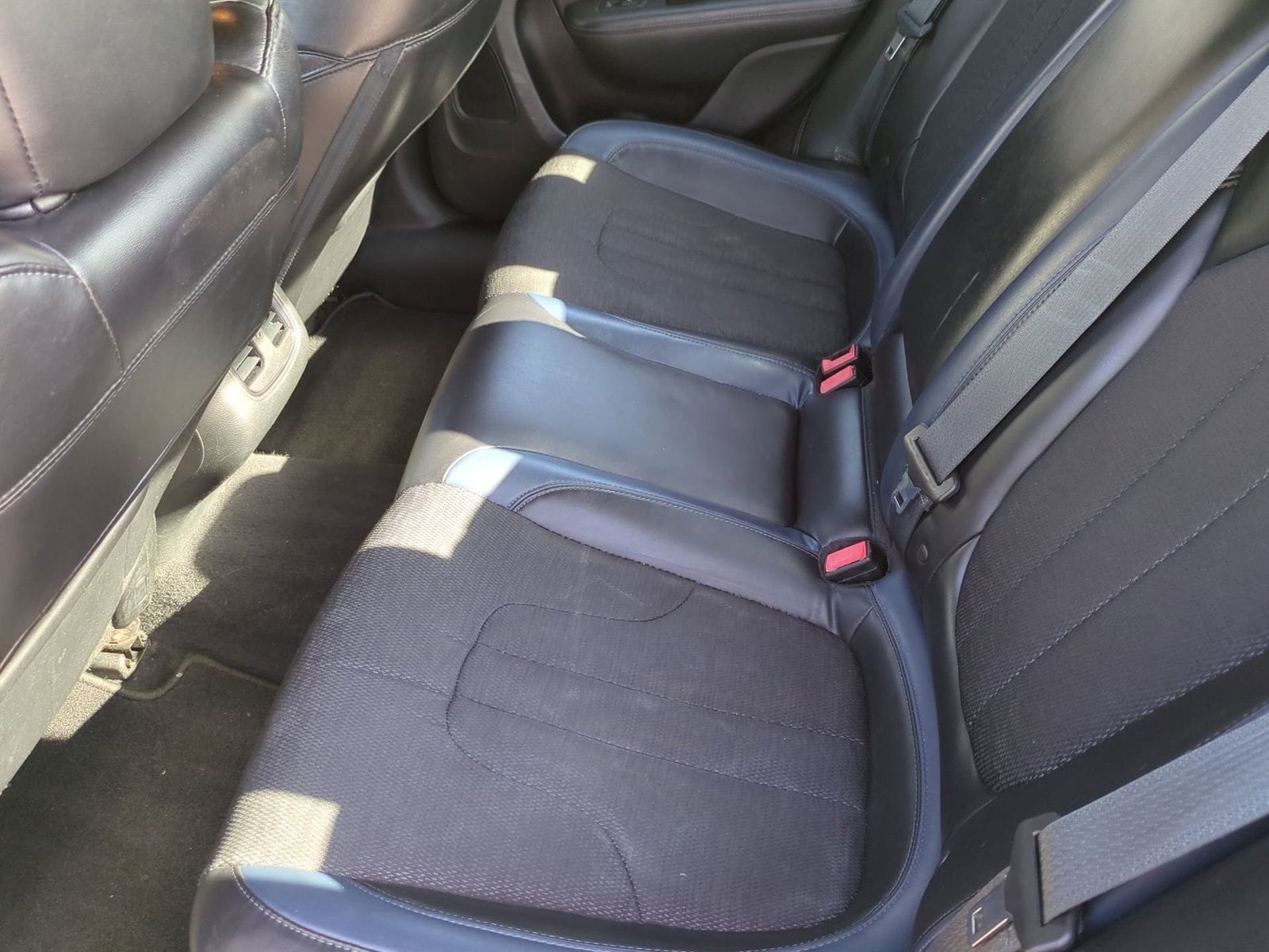 Thumbnail: 2015 Chrysler 200 - 23