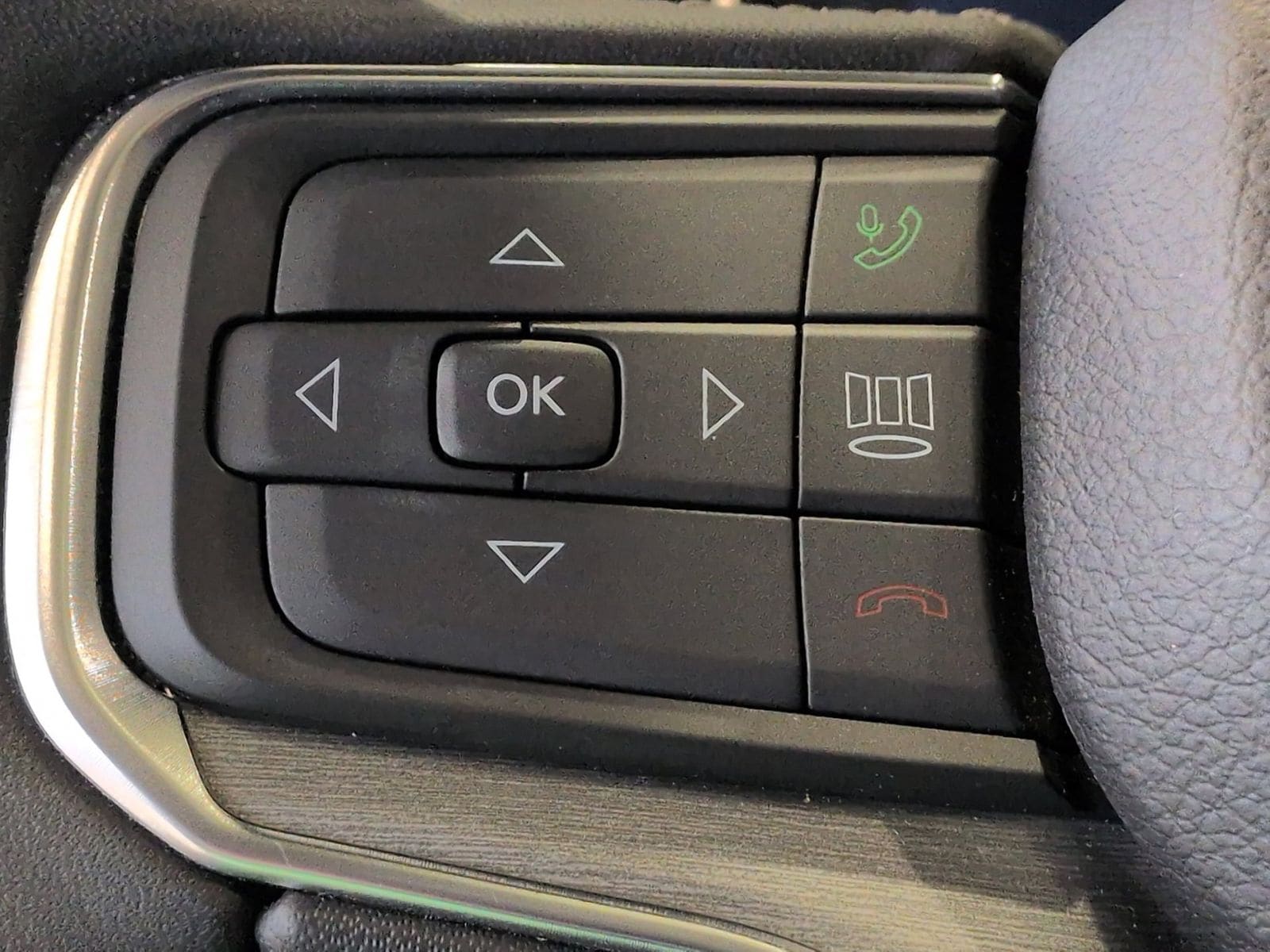 Thumbnail: 2024 Jeep Wagoneer - 31