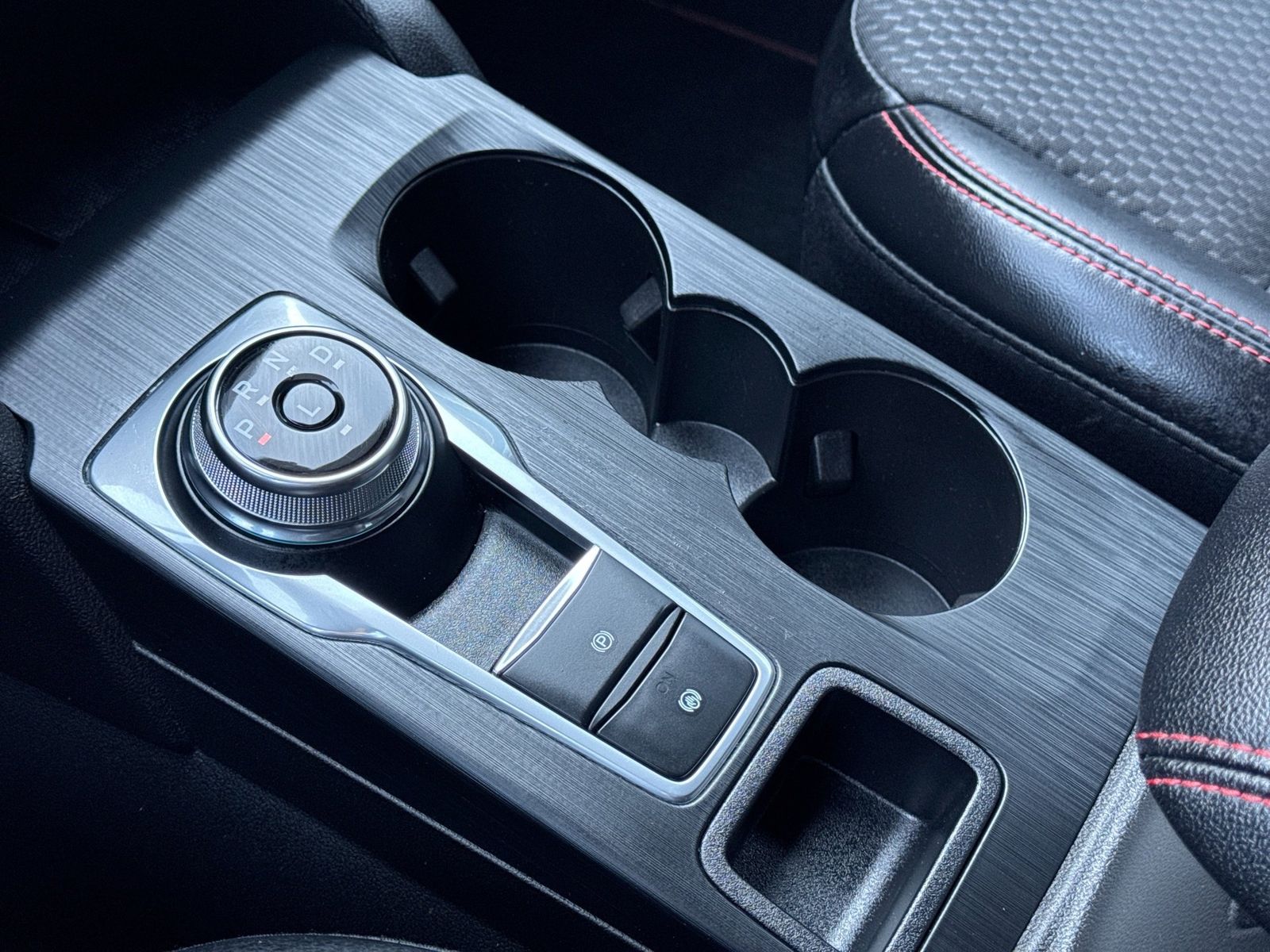 Thumbnail: 2023 Ford Escape - 32