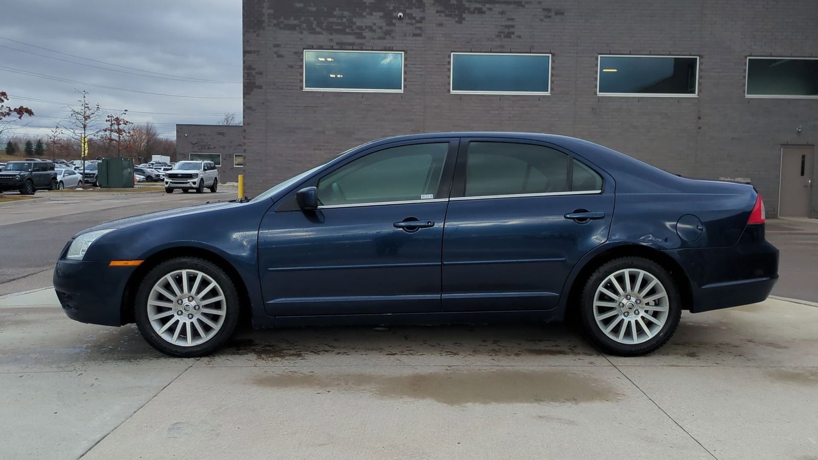 Used 2006 Mercury Milan Premier with VIN 3MEFM08106R612038 for sale in Washington, MI