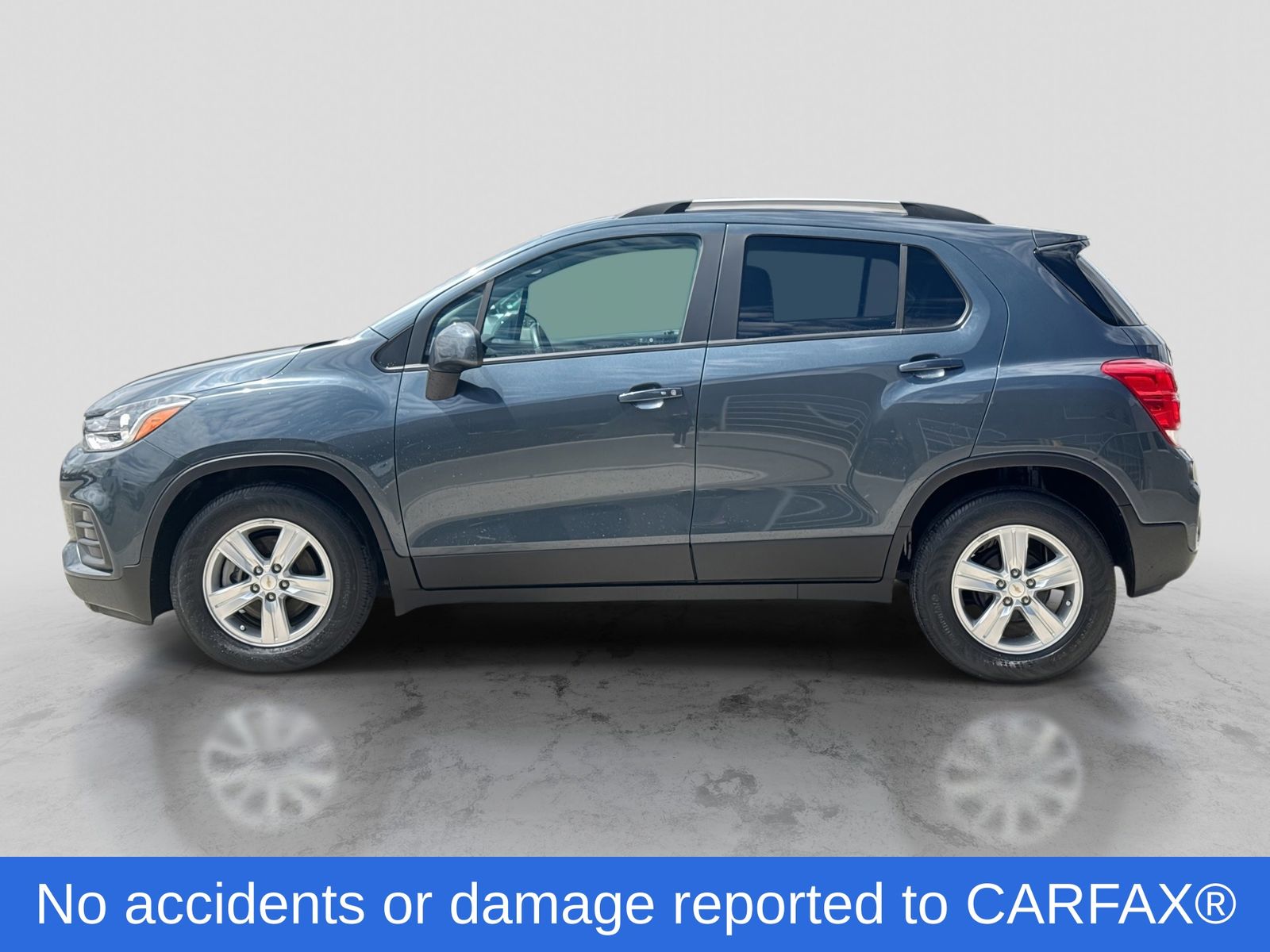 Thumbnail: 2022 Chevrolet Trax - 2