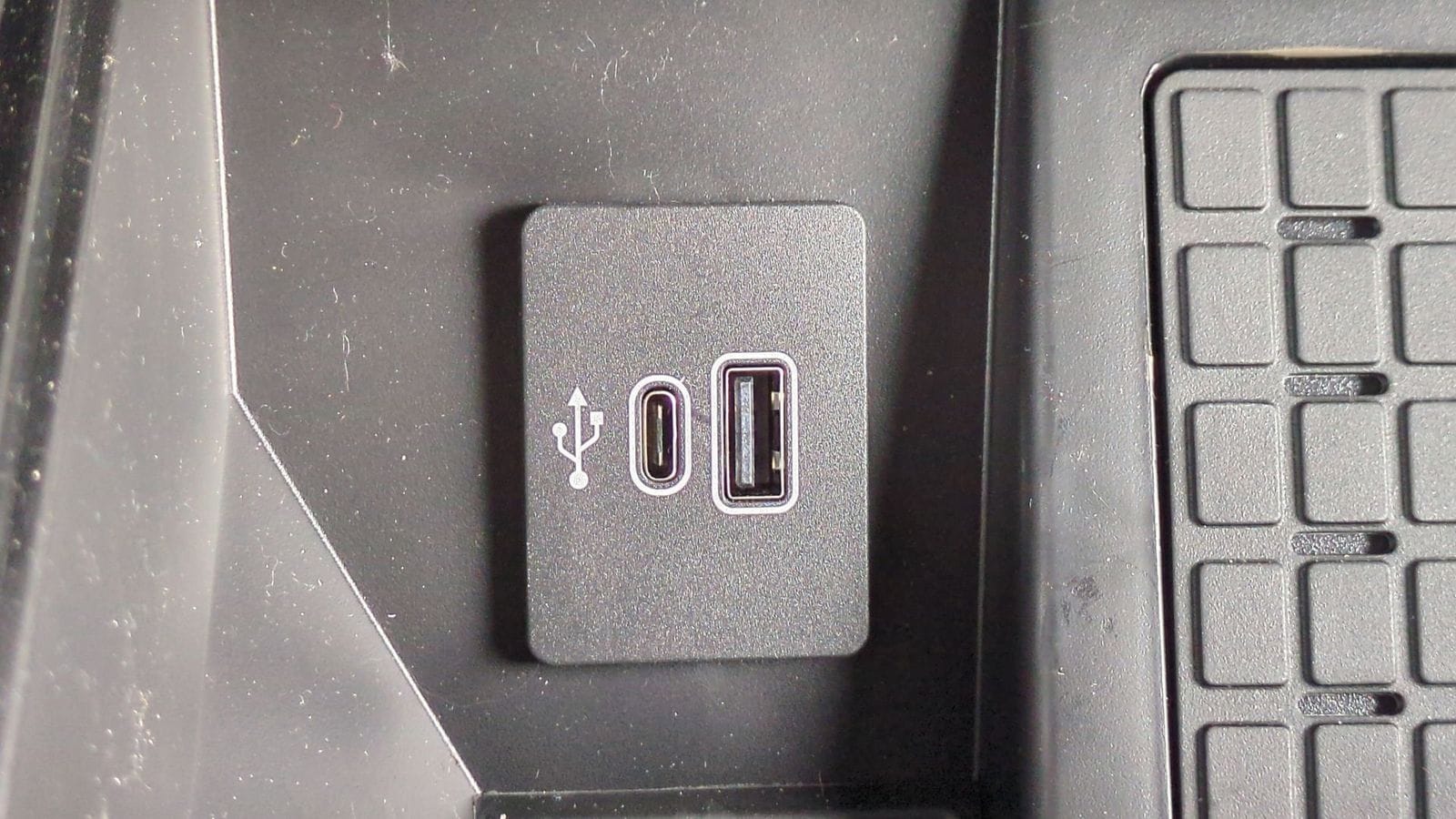 Thumbnail: 2025 Ford F-150 - 31