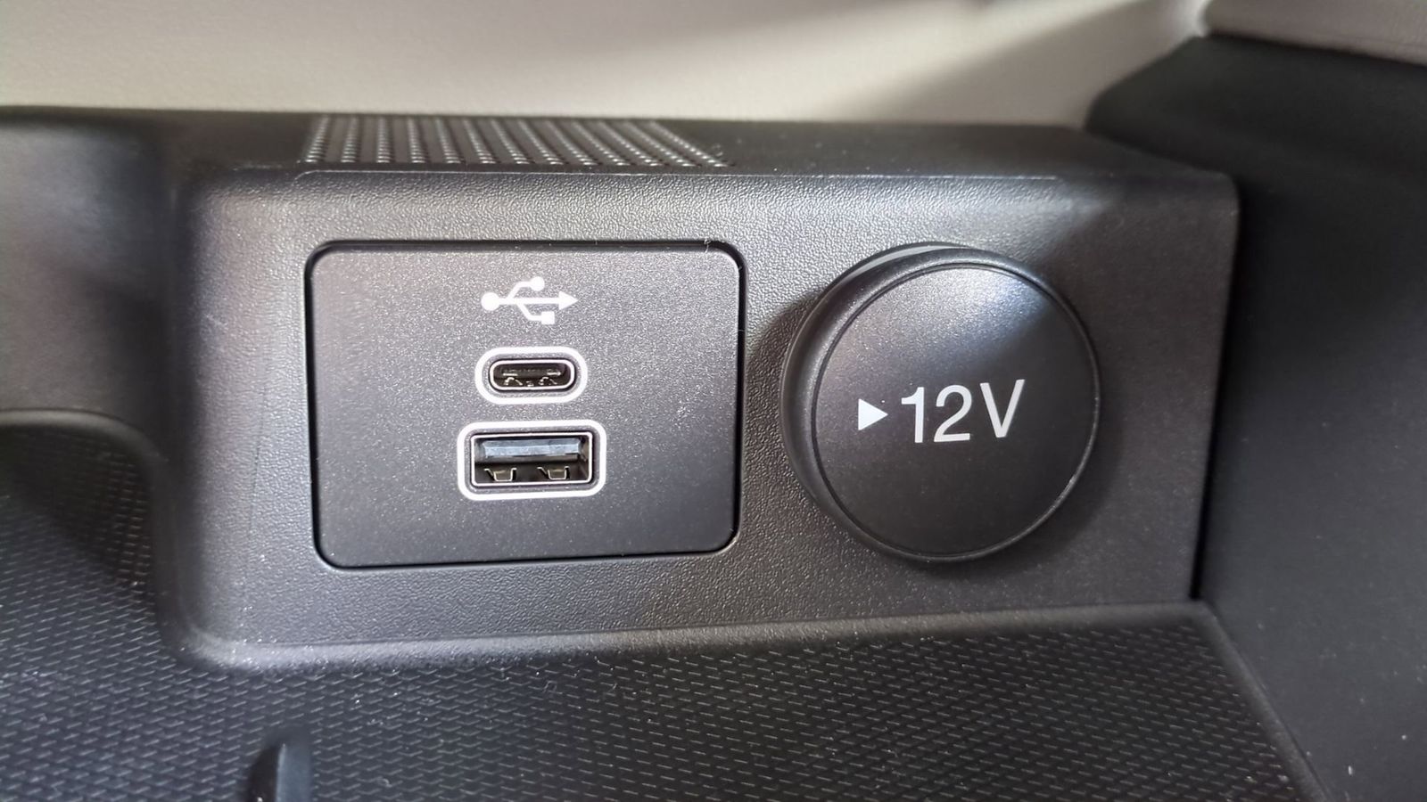 Thumbnail: 2025 Ford Escape - 30