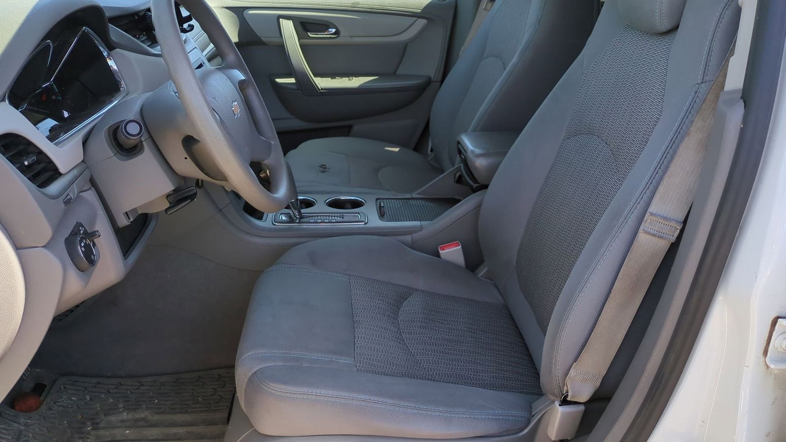 Thumbnail: 2014 Chevrolet Traverse - 10
