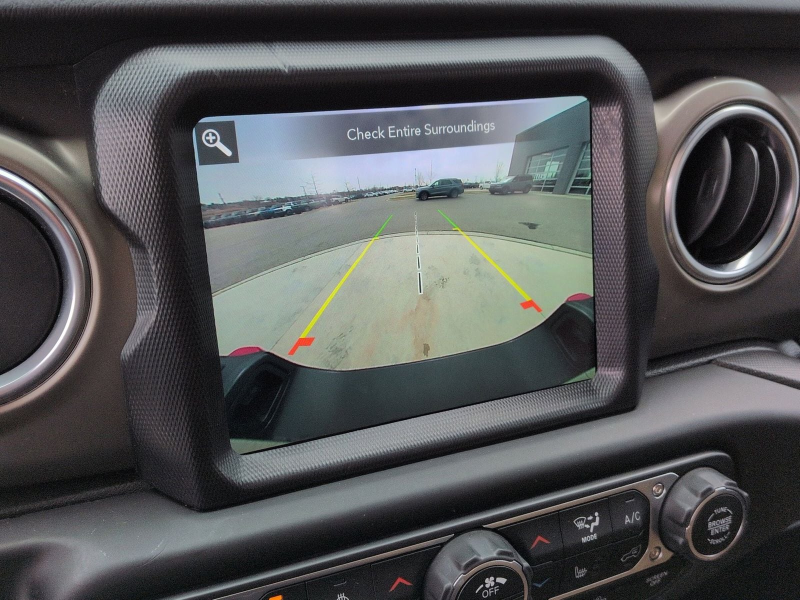 Thumbnail: 2020 Jeep Gladiator - 35