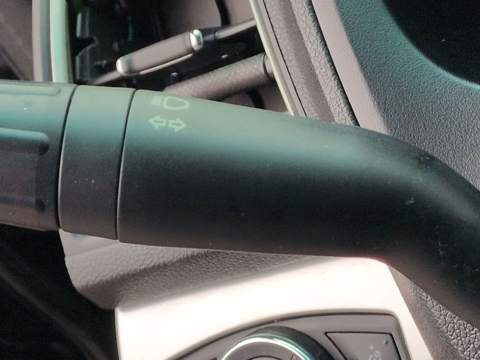 Thumbnail: 2016 Ford Explorer - 32