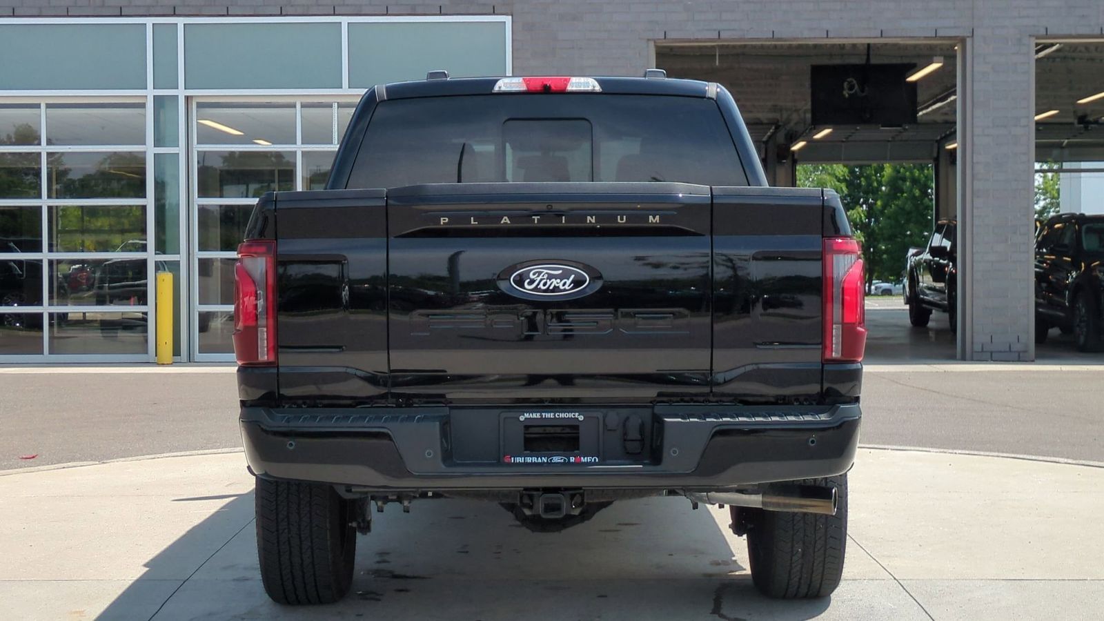 2025 Ford F-150 Platinum photo 4