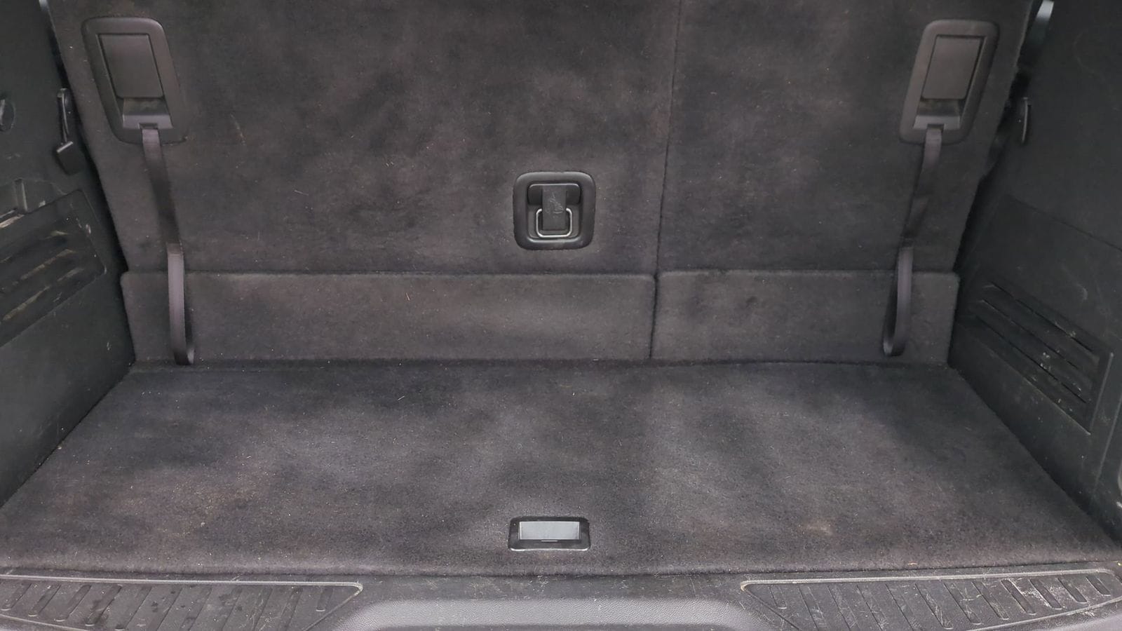 Thumbnail: 2015 GMC Acadia - 37