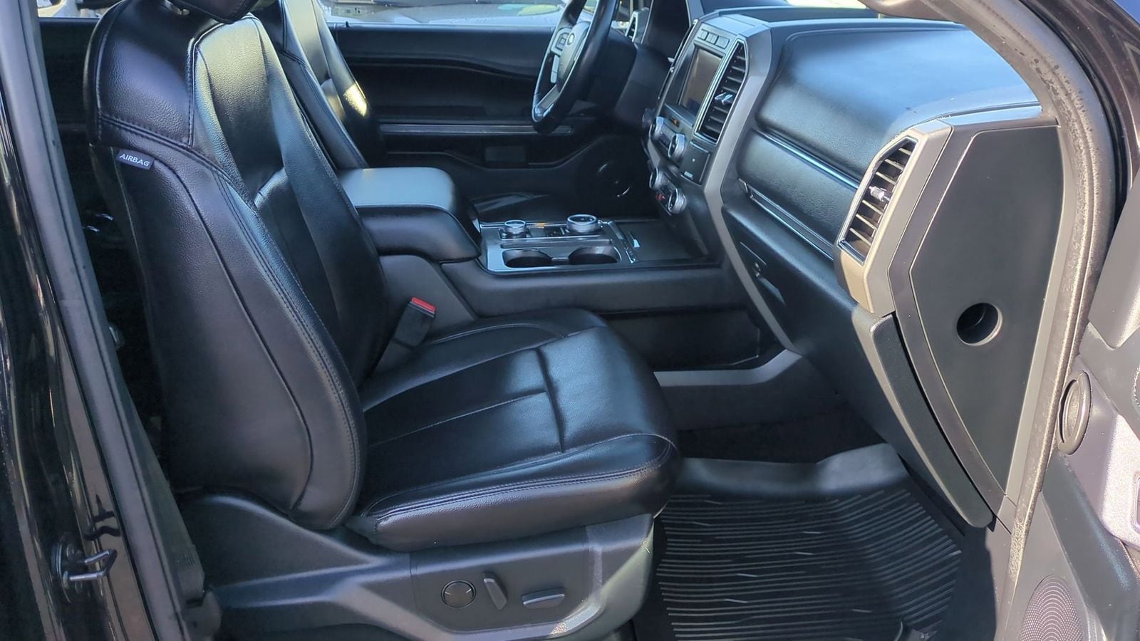 Thumbnail: 2021 Ford Expedition MAX - 24