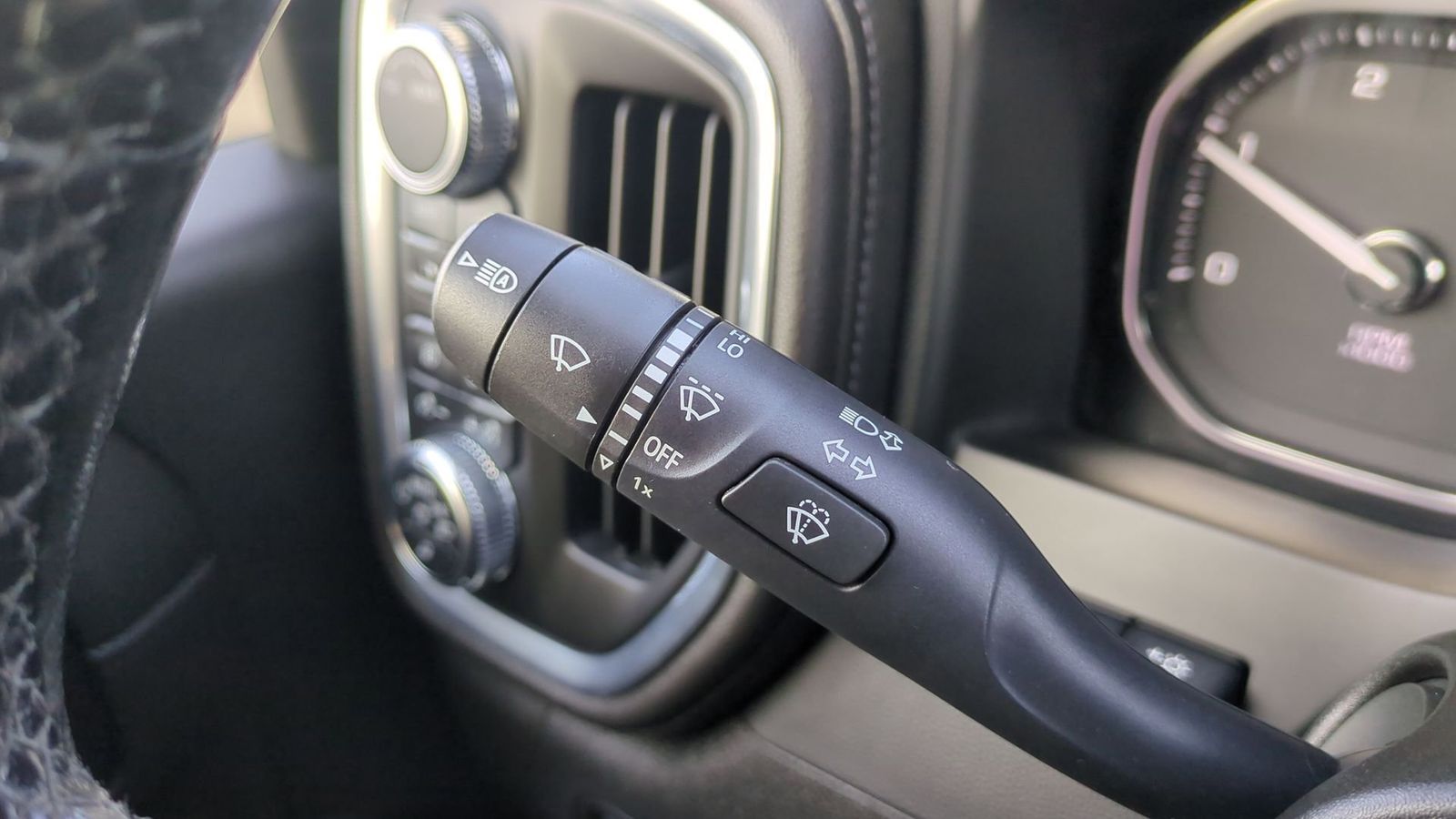 Thumbnail: 2022 GMC Sierra 2500 - 30