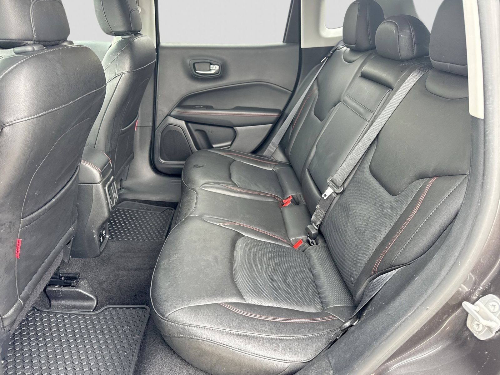 Thumbnail: 2018 Jeep Compass - 23