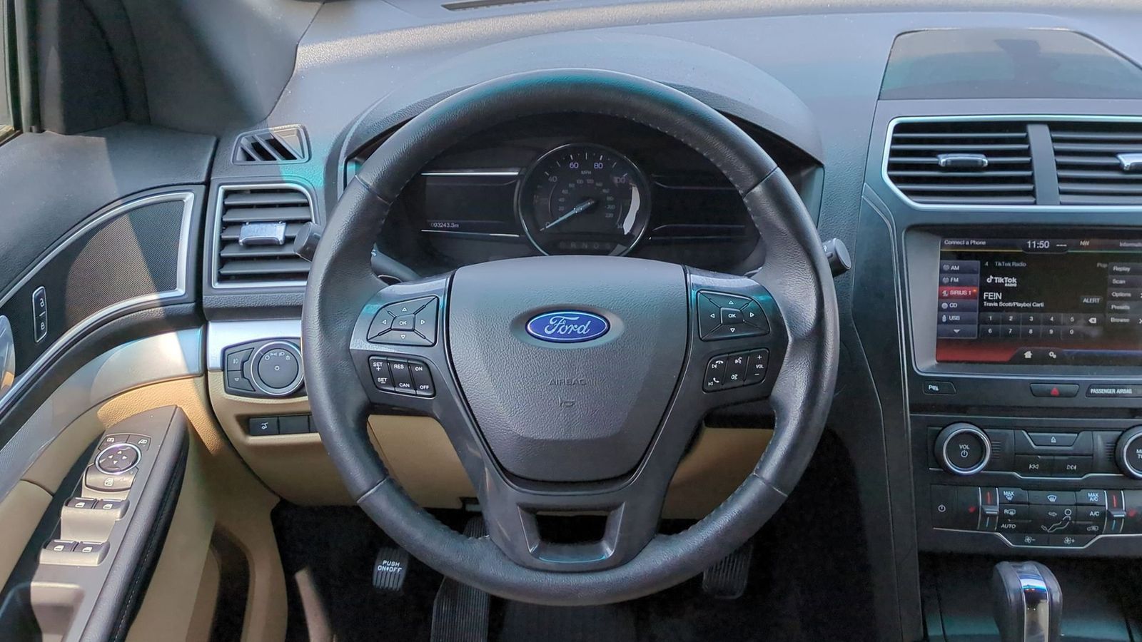 Thumbnail: 2016 Ford Explorer - 25