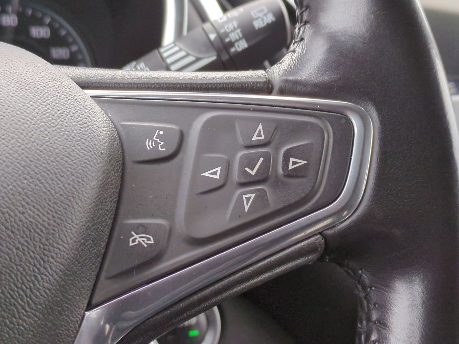 Thumbnail: 2019 Chevrolet Equinox - 30