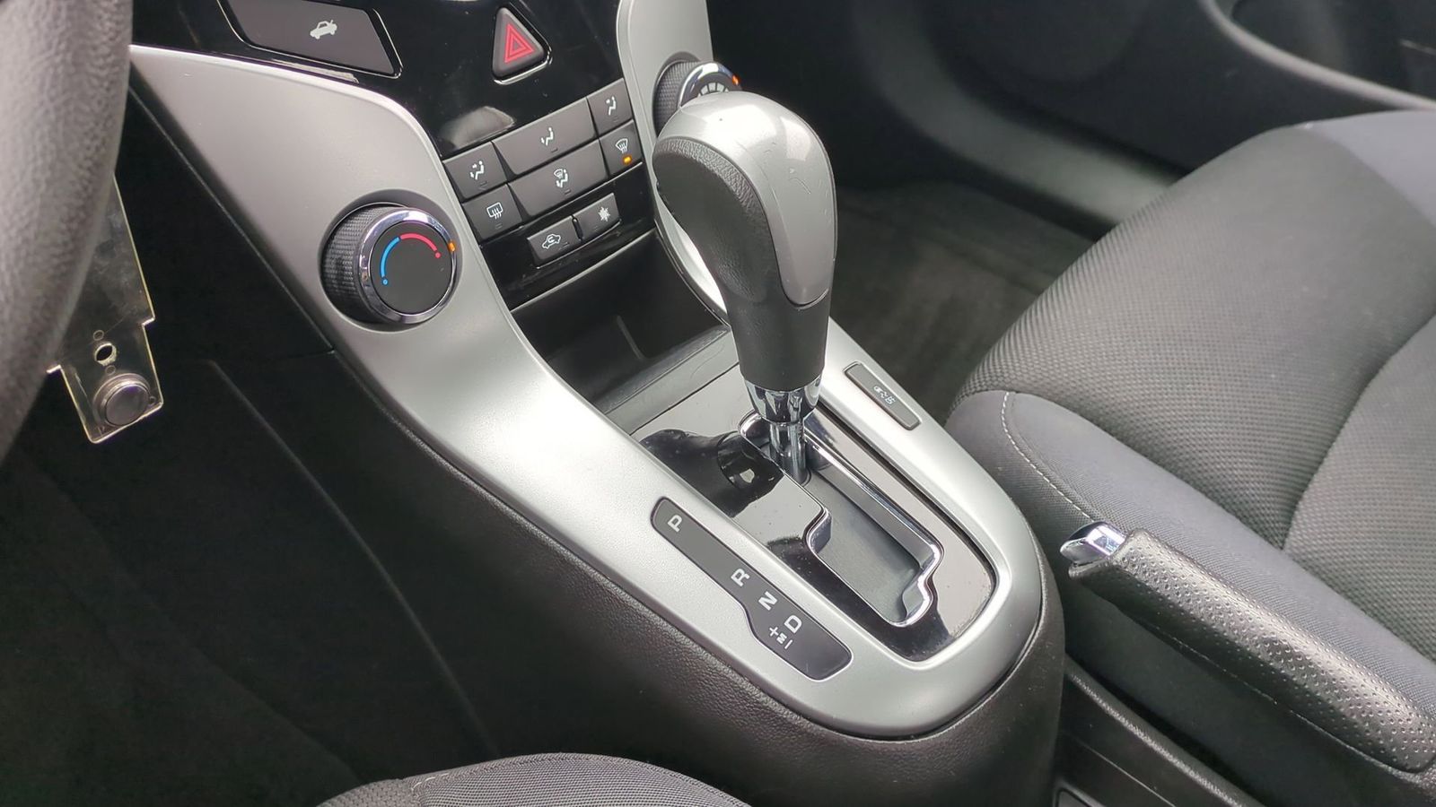 Thumbnail: 2016 Chevrolet Cruze - 30