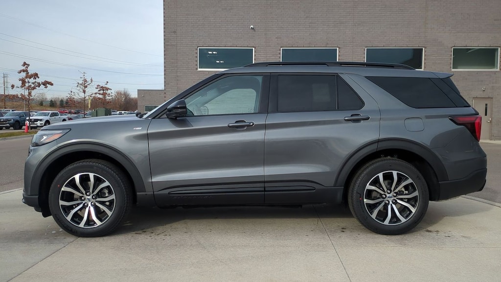 New 2026 Ford Explorer ST-Line SUV