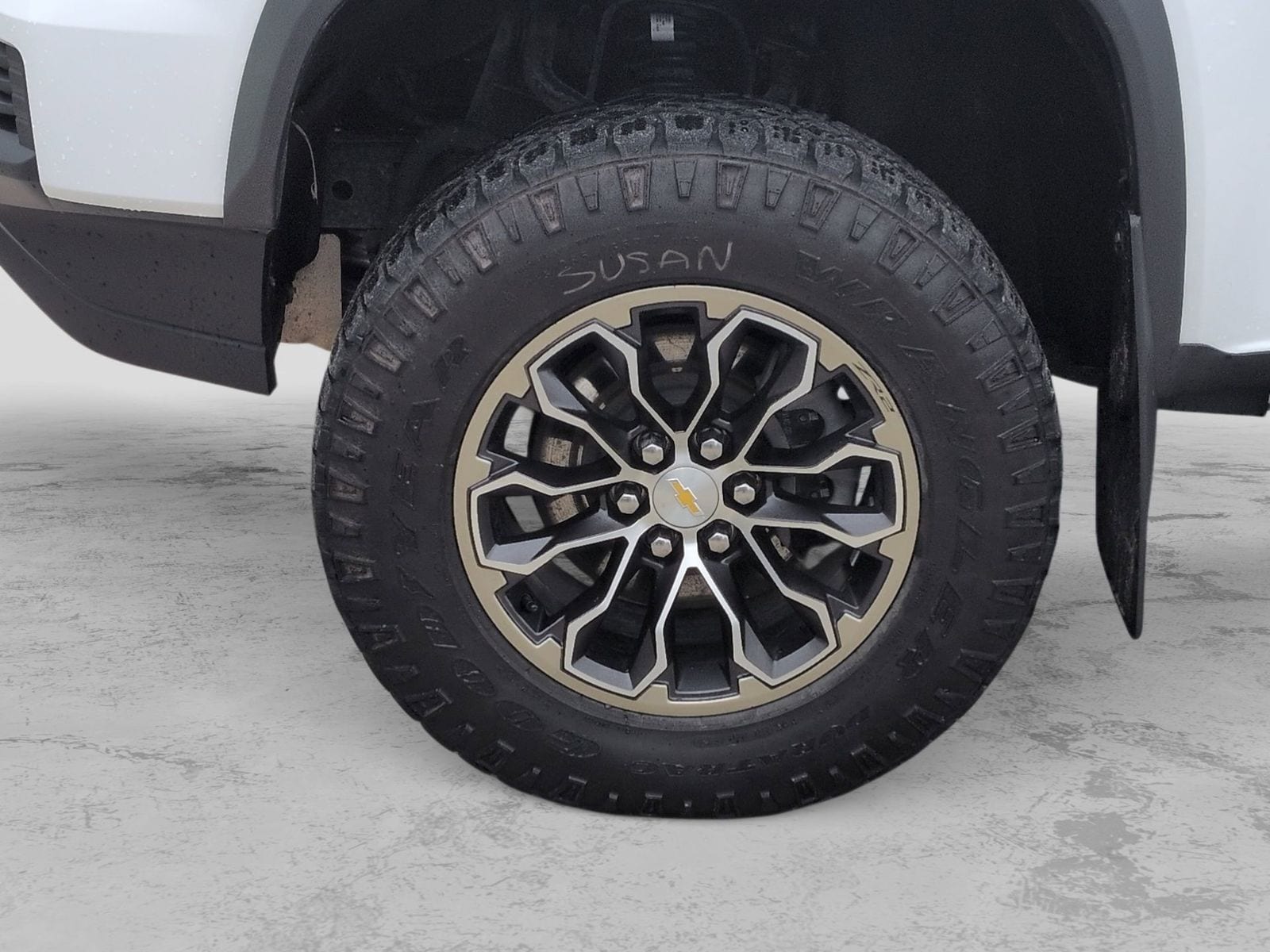 Thumbnail: 2022 Chevrolet Colorado - 17