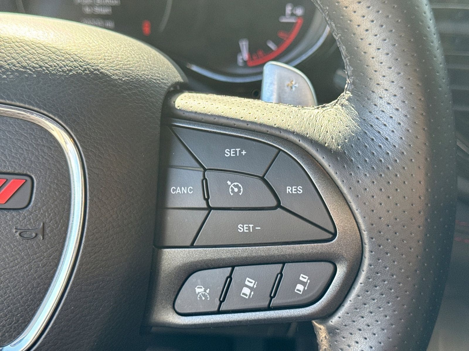 Thumbnail: 2023 Dodge Durango - 32