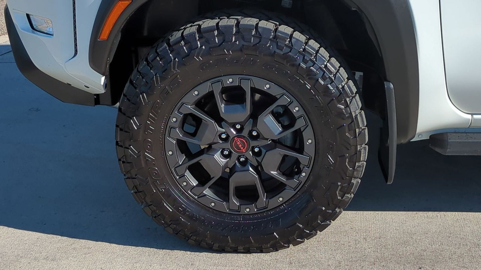 Thumbnail: 2022 Nissan Frontier - 15