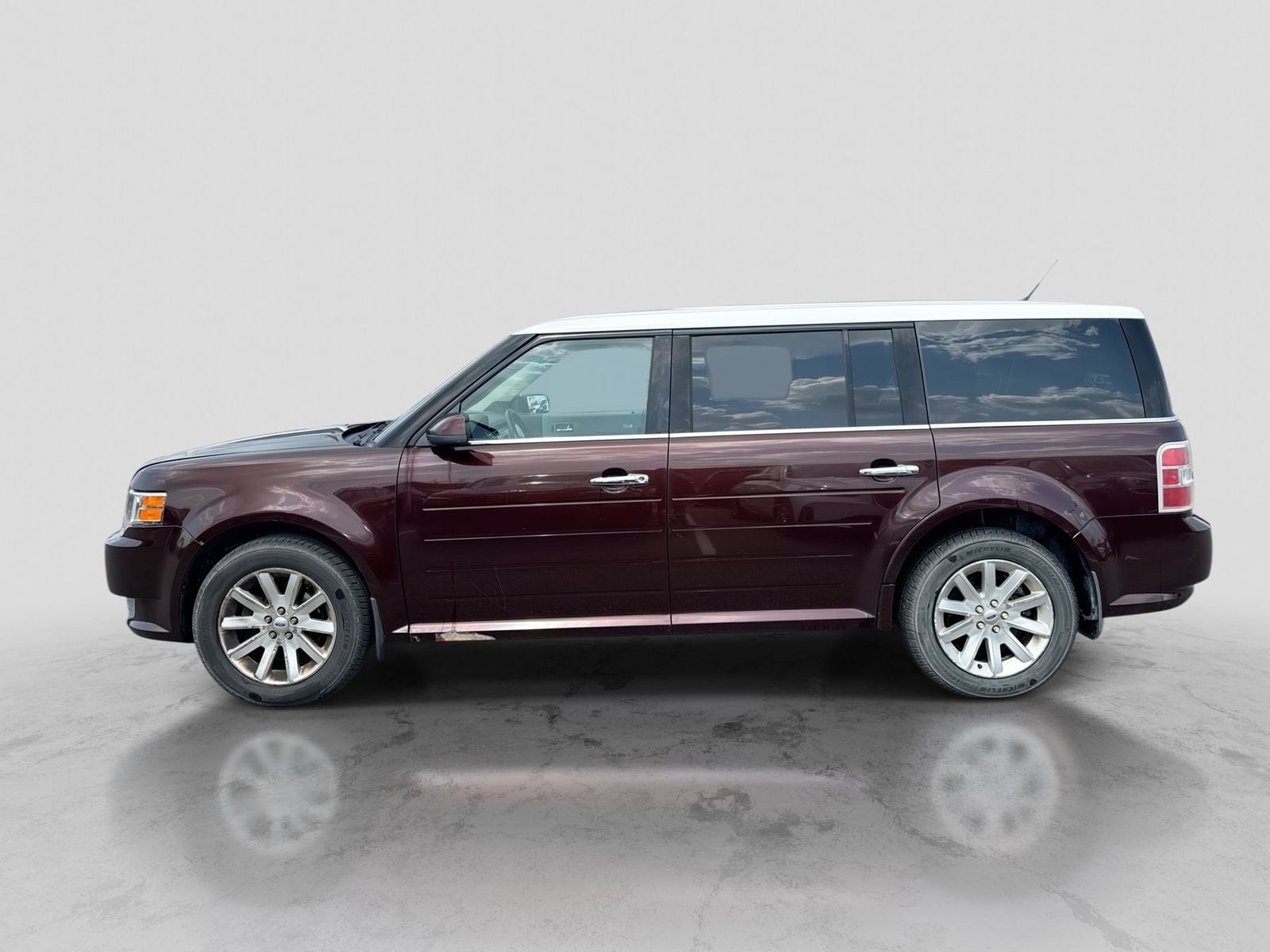 Used 2010 Ford Flex SEL with VIN 2FMGK5CC1ABB22471 for sale in Washington, MI