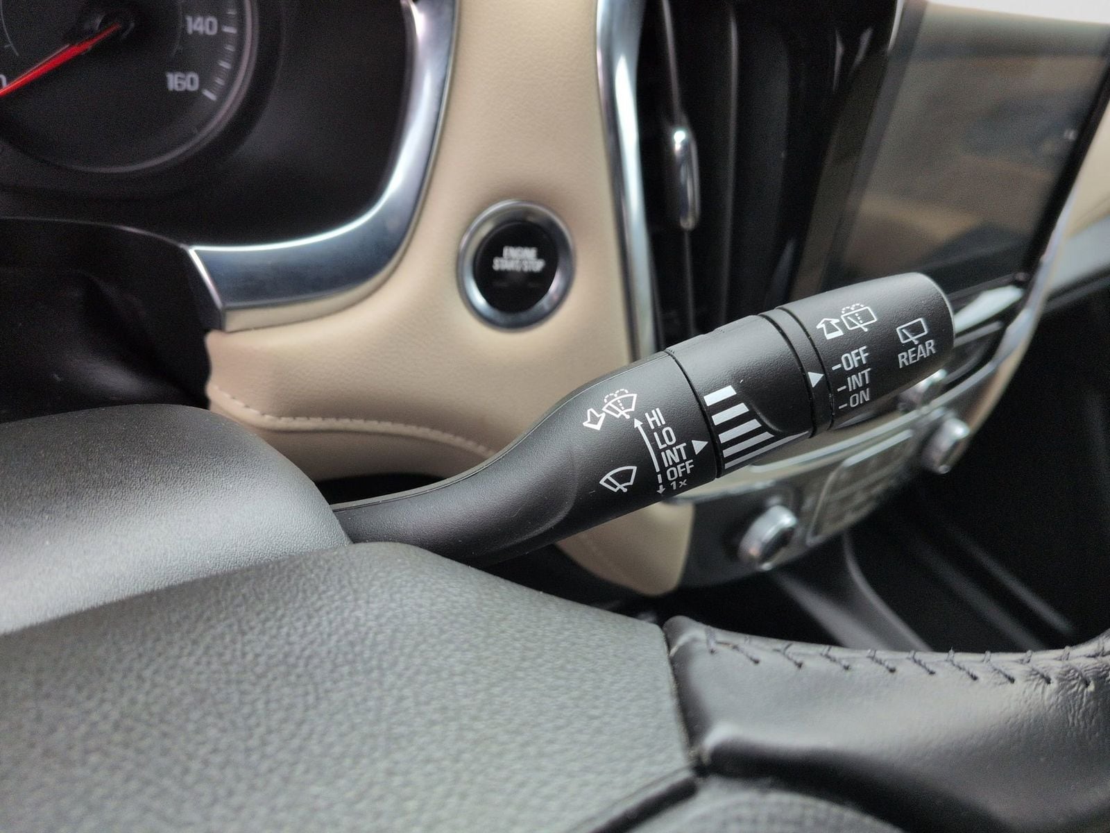 Thumbnail: 2022 Chevrolet Traverse - 29