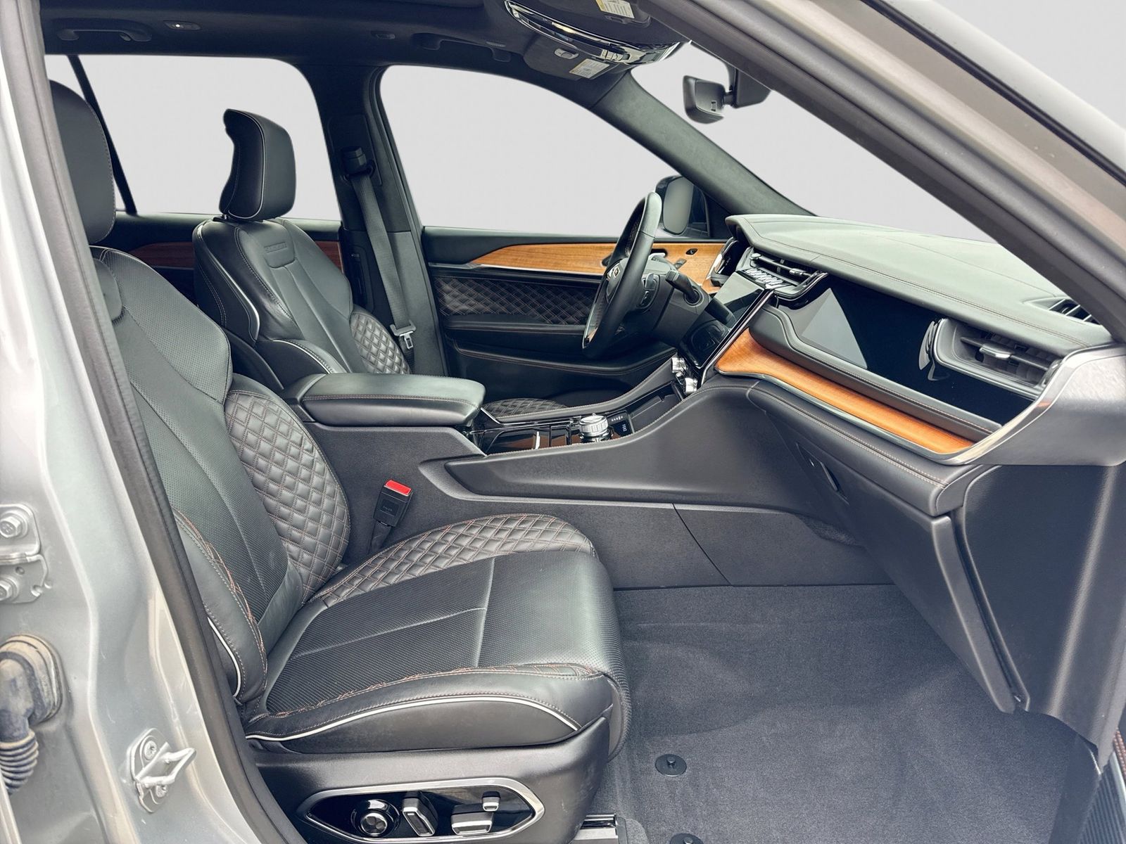 Thumbnail: 2023 Jeep Grand Cherokee - 7