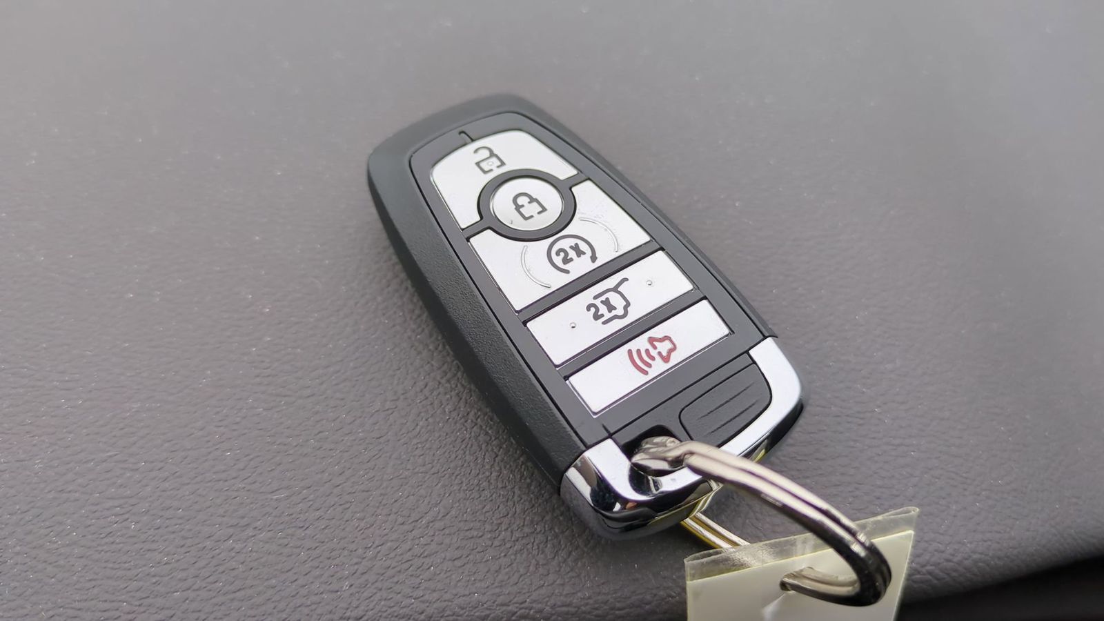 Thumbnail: 2022 Lincoln Nautilus - 42