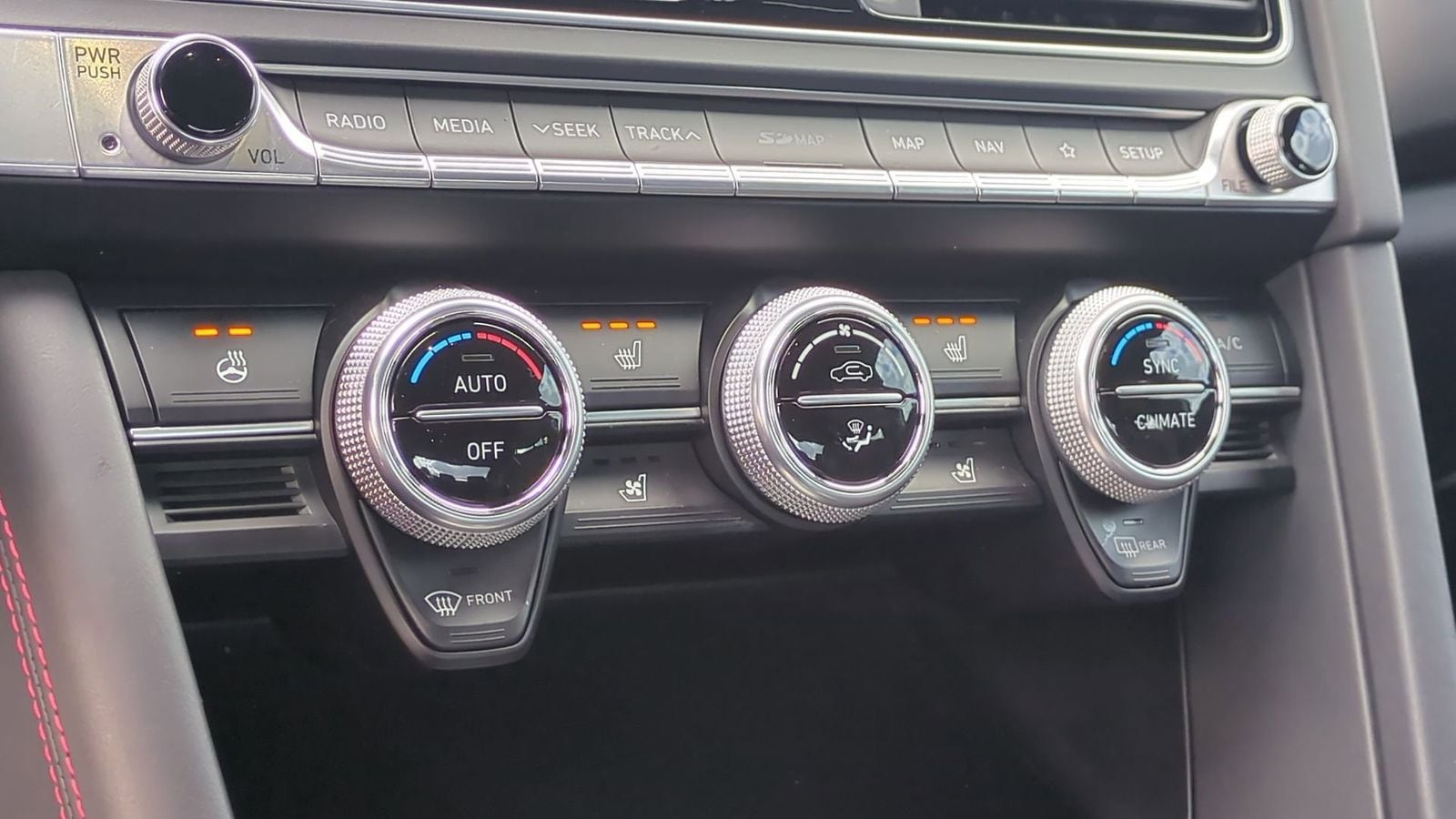 Thumbnail: 2019 Genesis G70 - 31