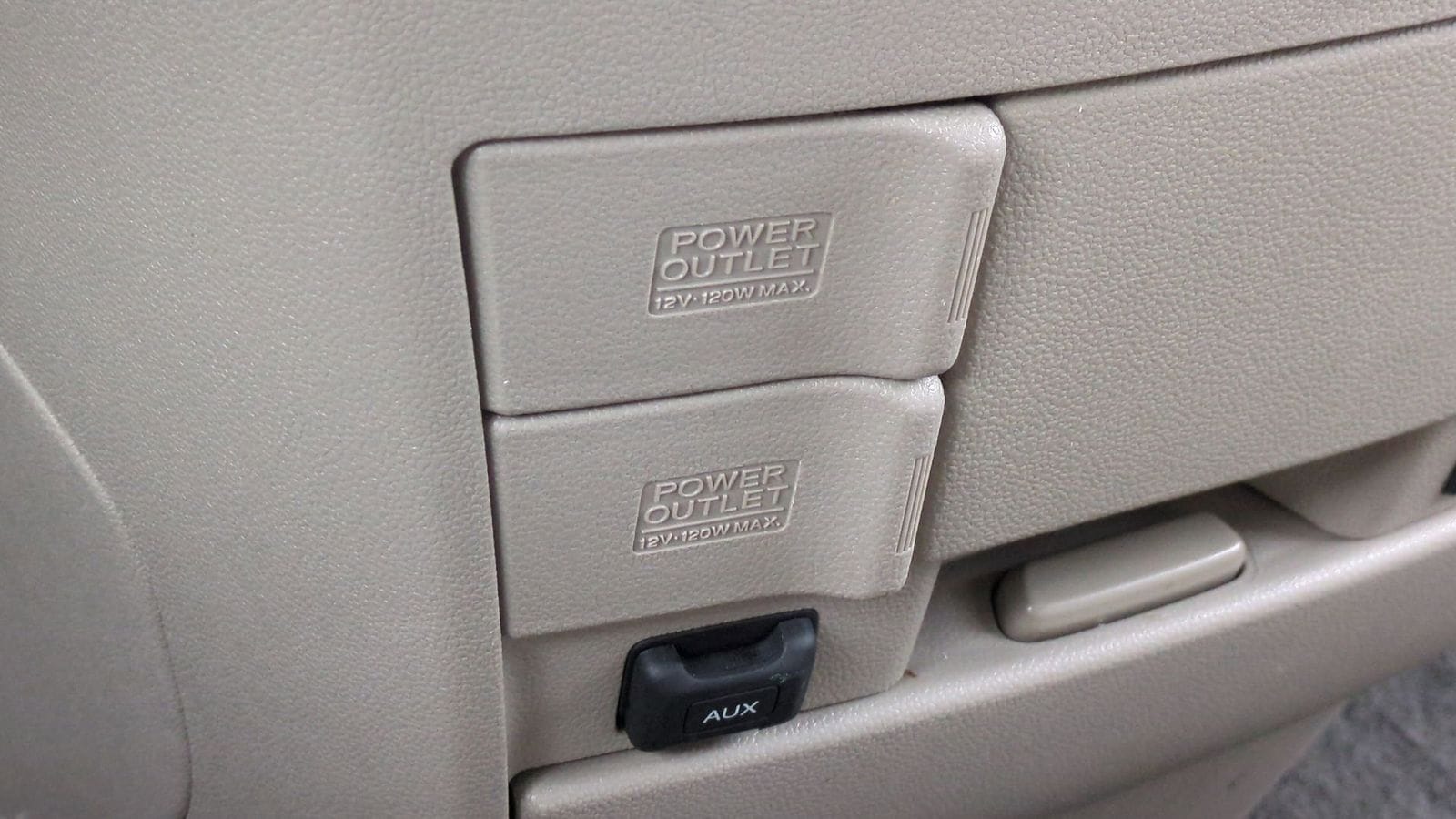 Thumbnail: 2012 Honda Odyssey - 30