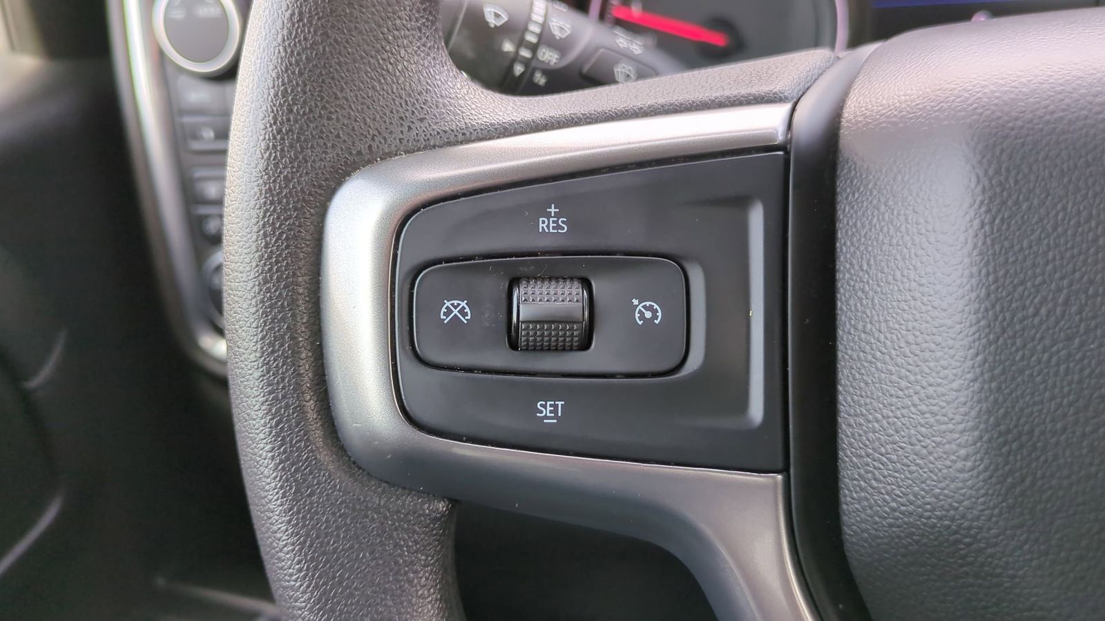 2020 Chevrolet Silverado 1500 RST 25