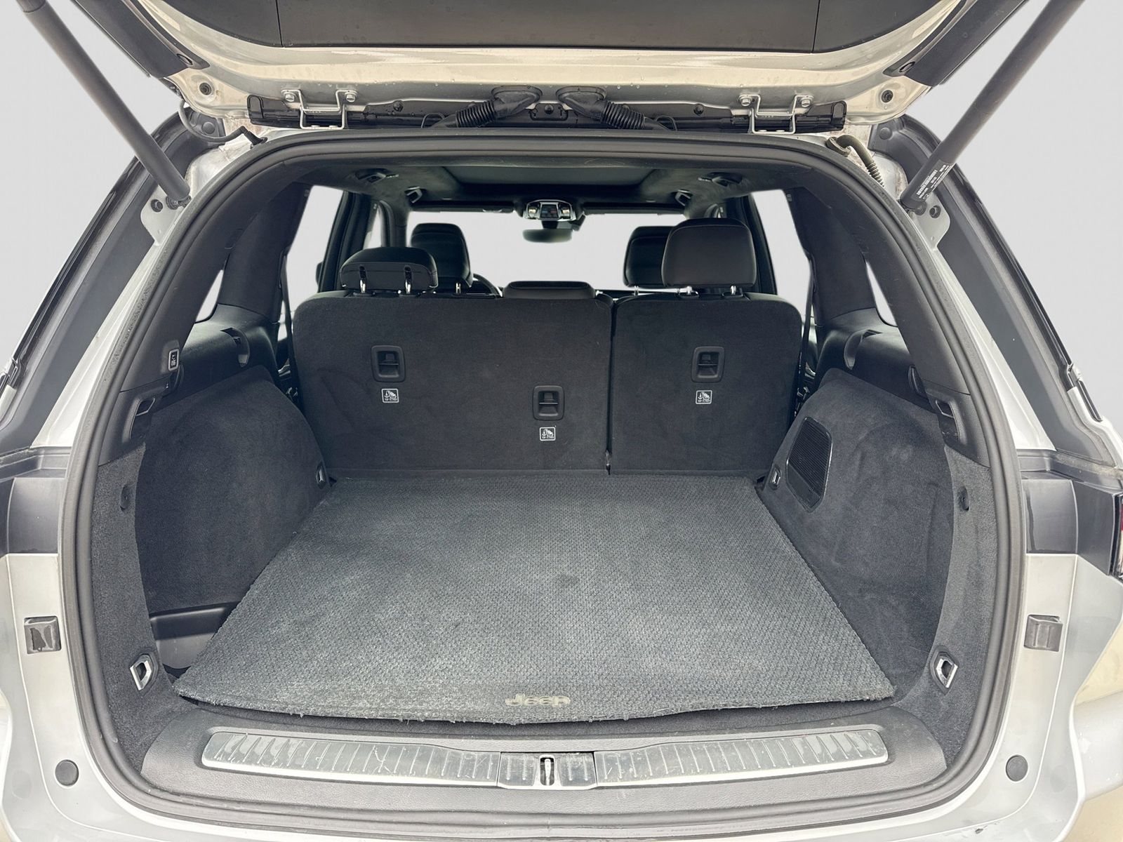 Thumbnail: 2023 Jeep Grand Cherokee - 38