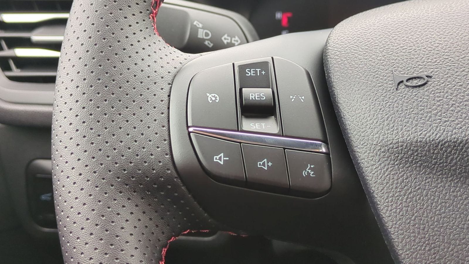 Thumbnail: 2025 Ford Escape - 22