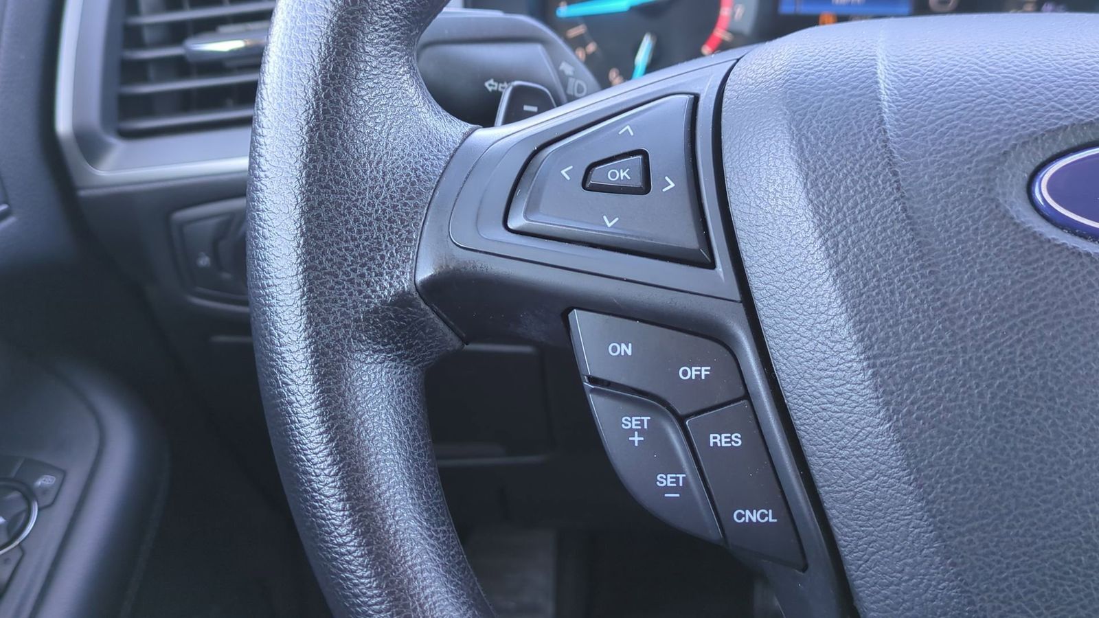 Thumbnail: 2018 Ford Edge - 22