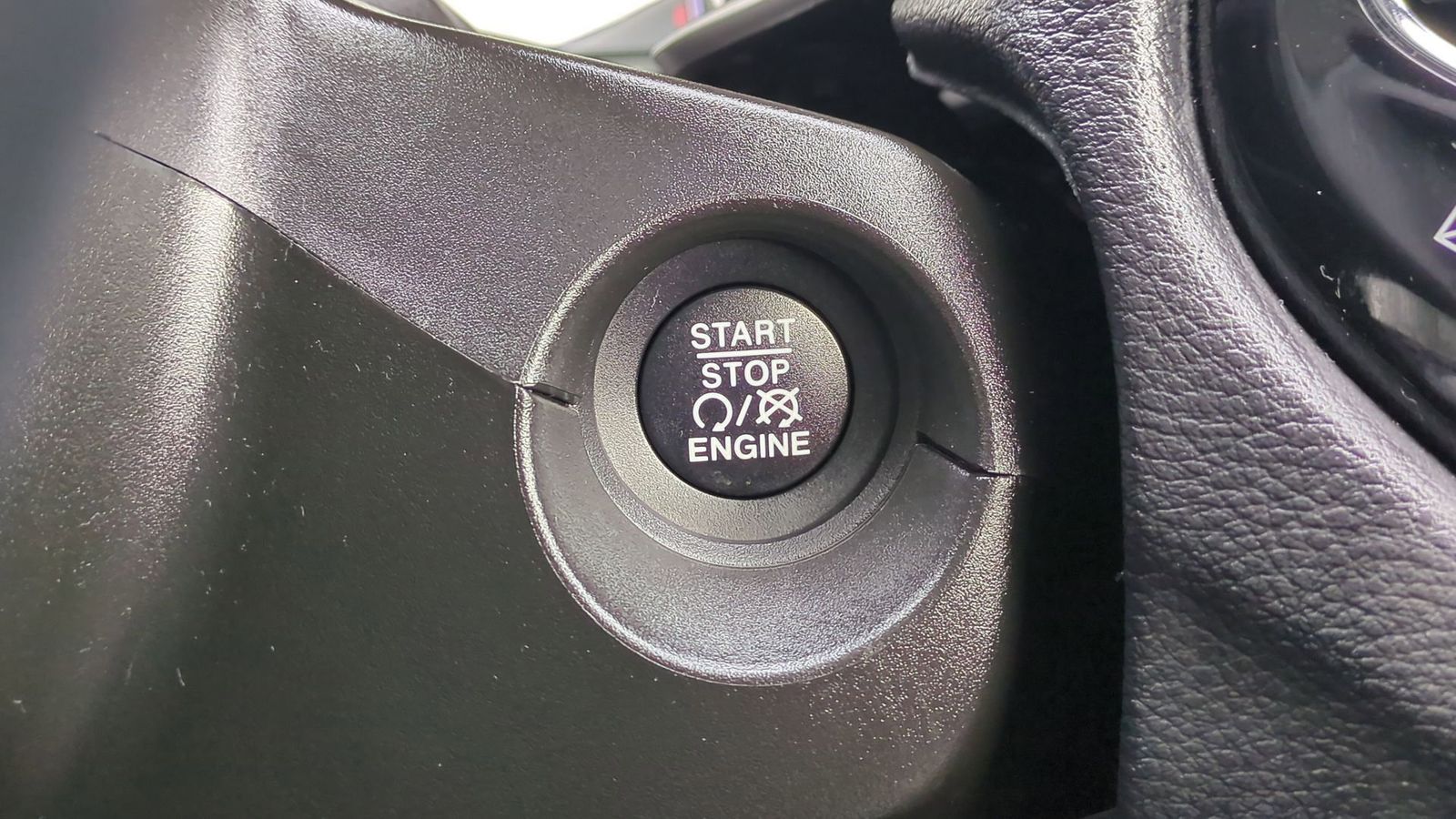 Thumbnail: 2020 Jeep Compass - 28