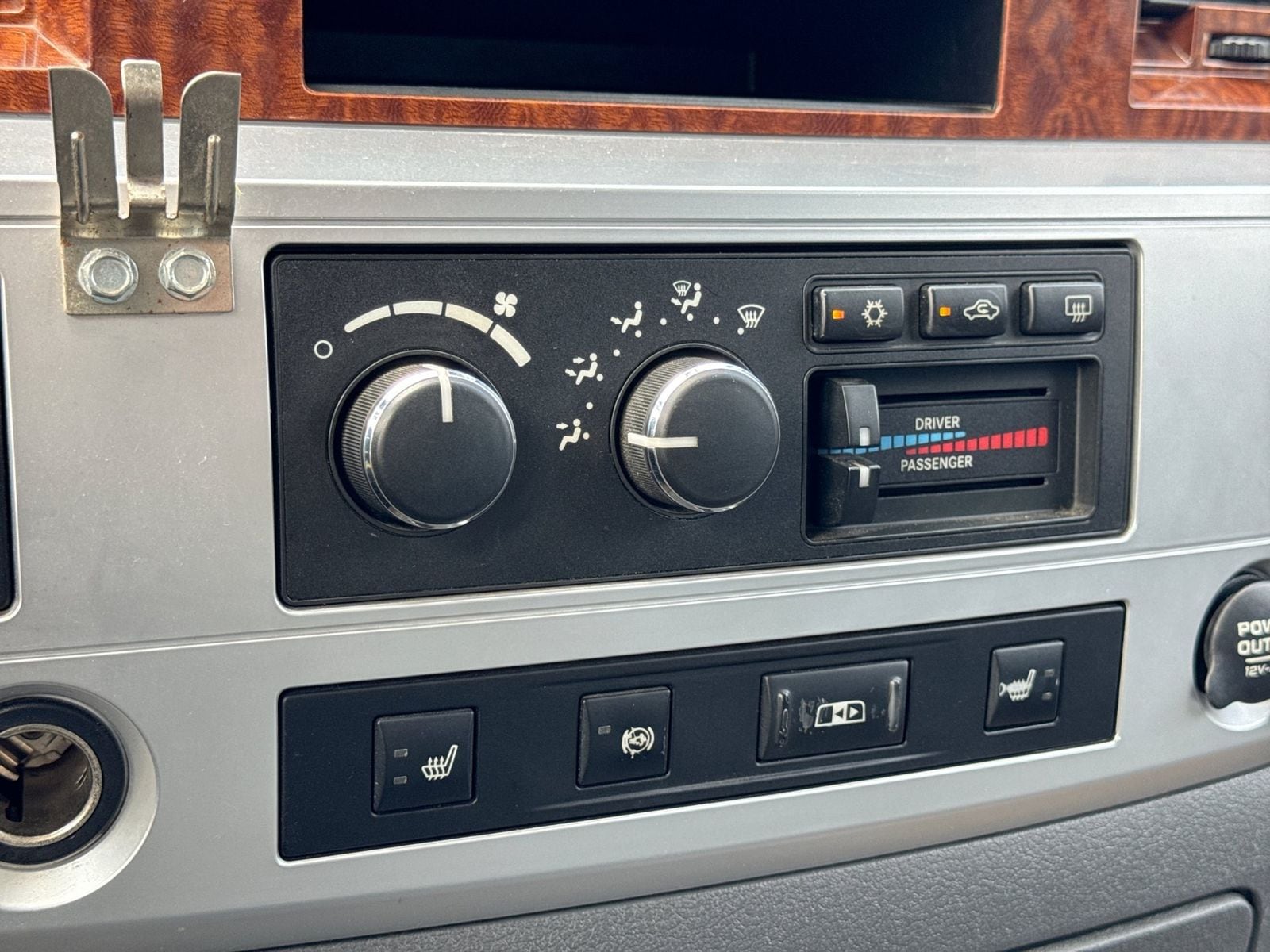 Thumbnail: 2007 Dodge Ram 2500 - 32