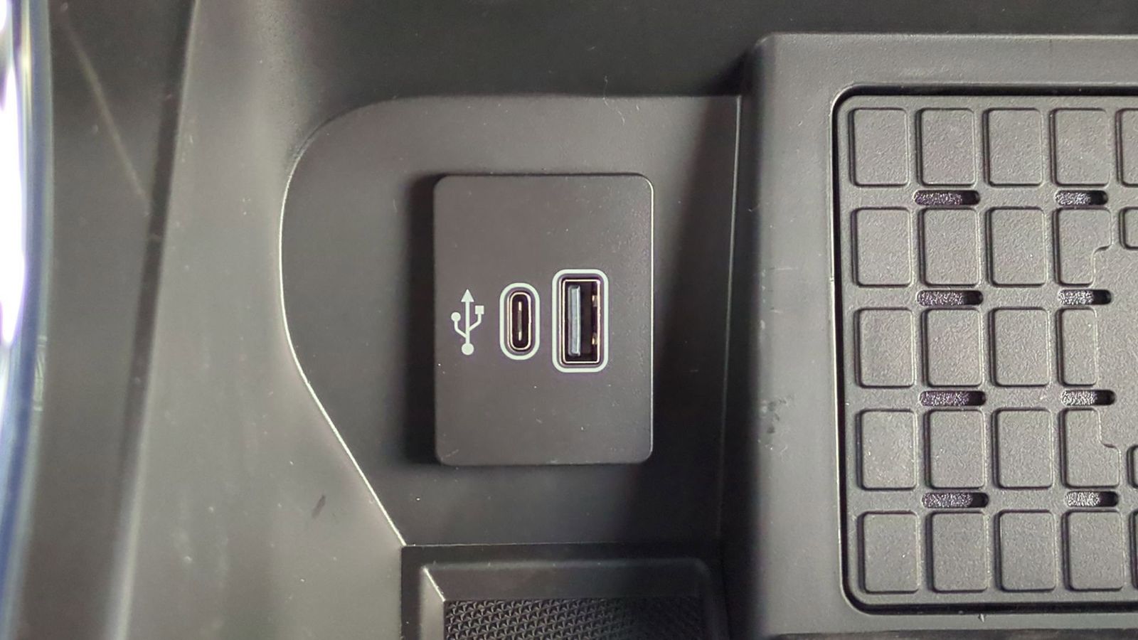 Thumbnail: 2025 Ford F-150 - 30