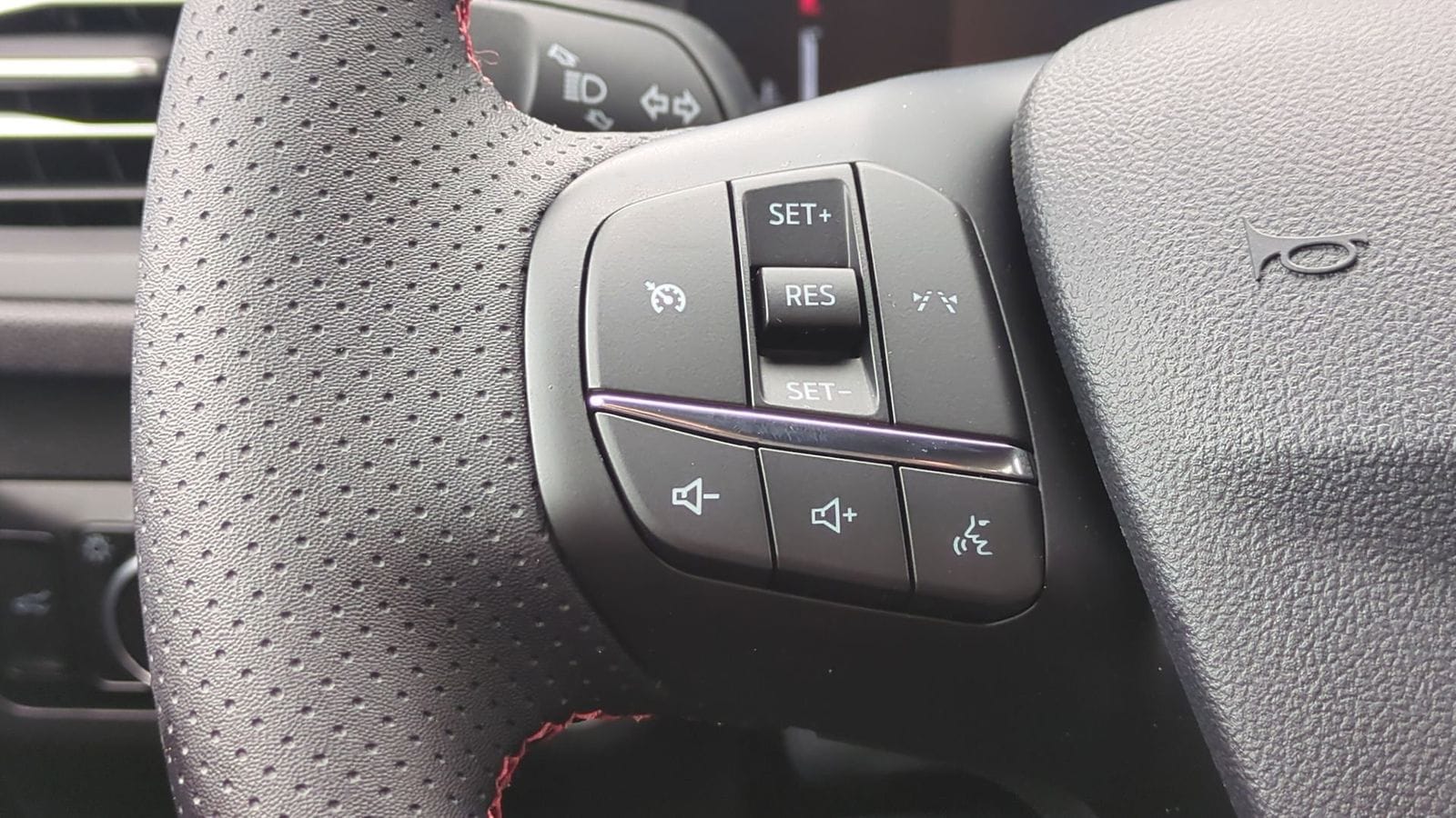 Thumbnail: 2025 Ford Escape - 22