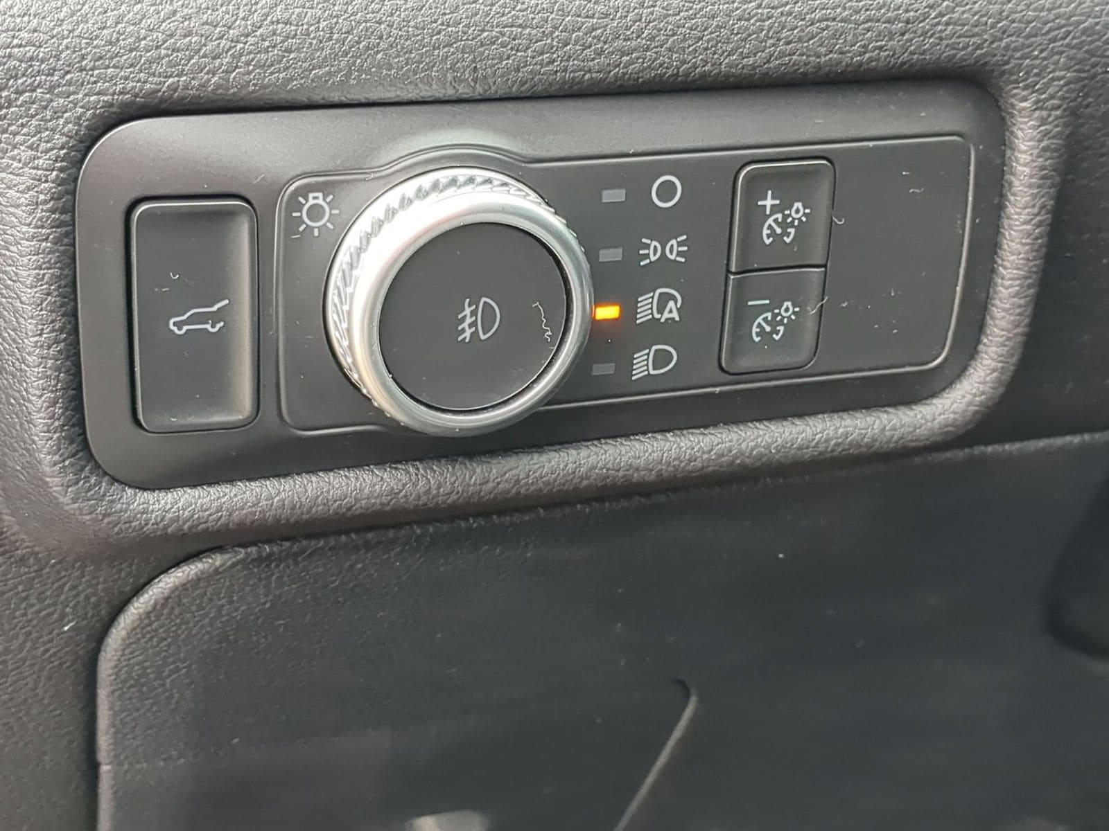 Thumbnail: 2022 Ford Explorer - 20