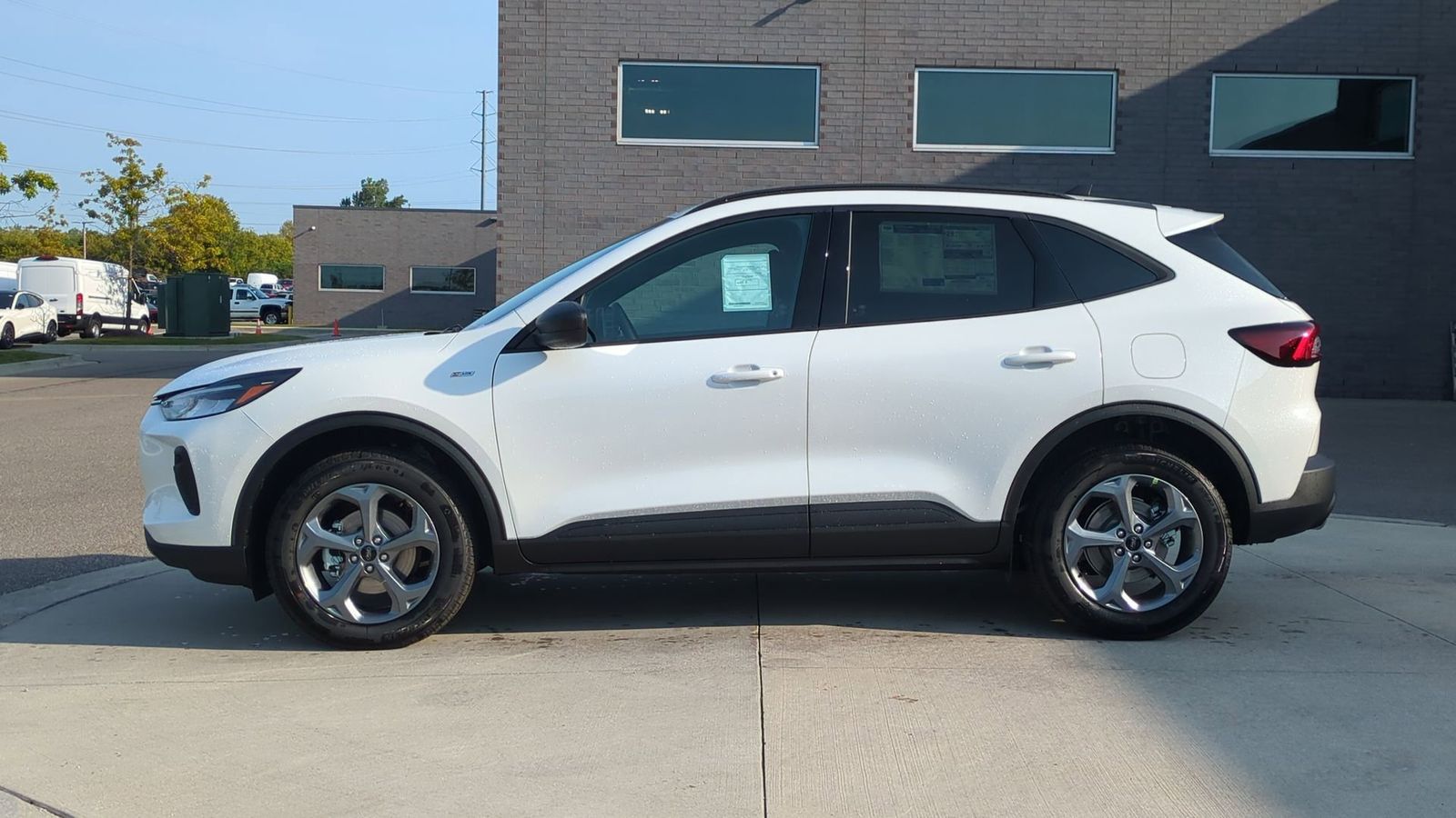 2025 Ford Escape ST-Line photo 3