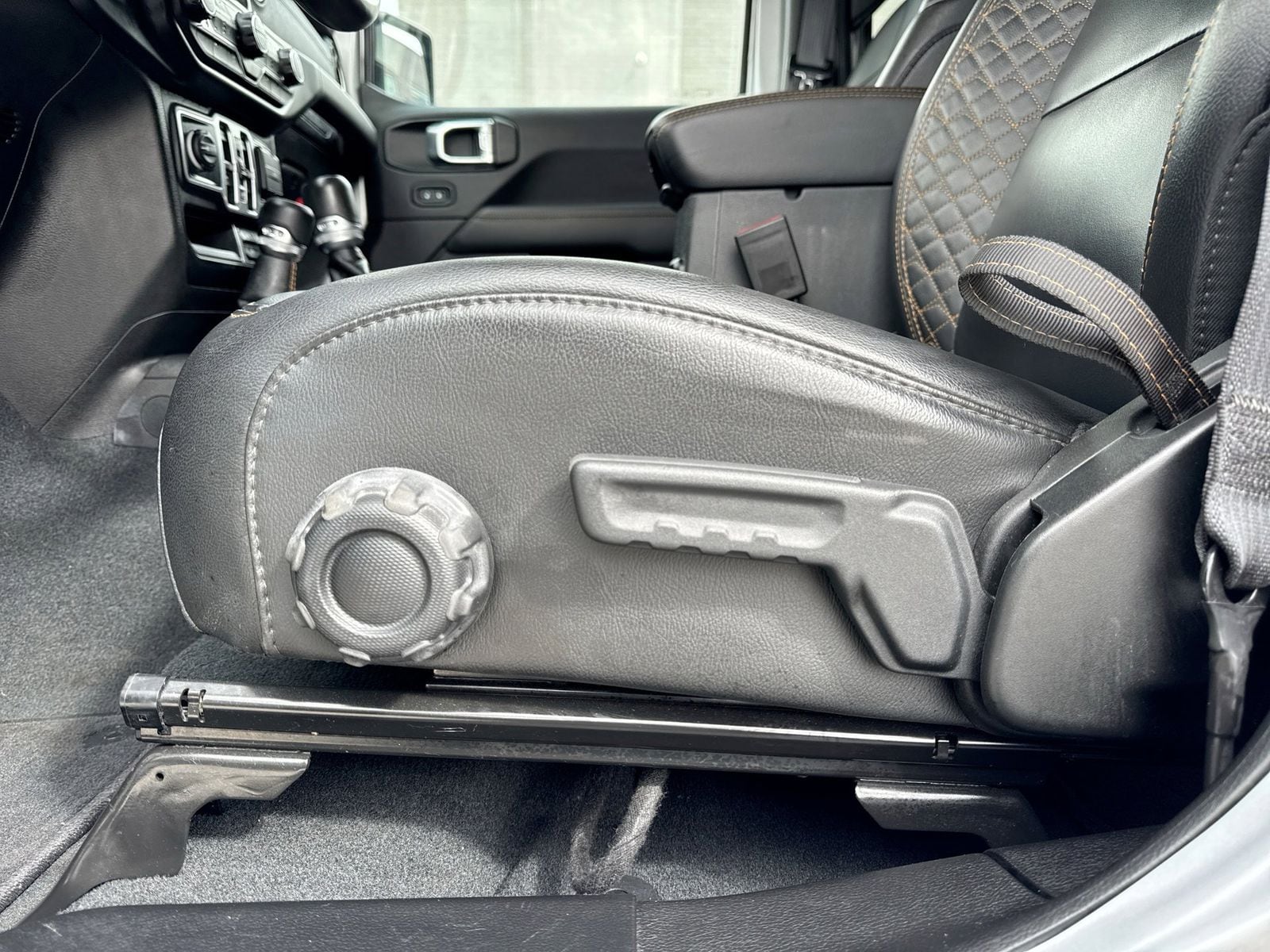 Thumbnail: 2022 Jeep Wrangler - 3