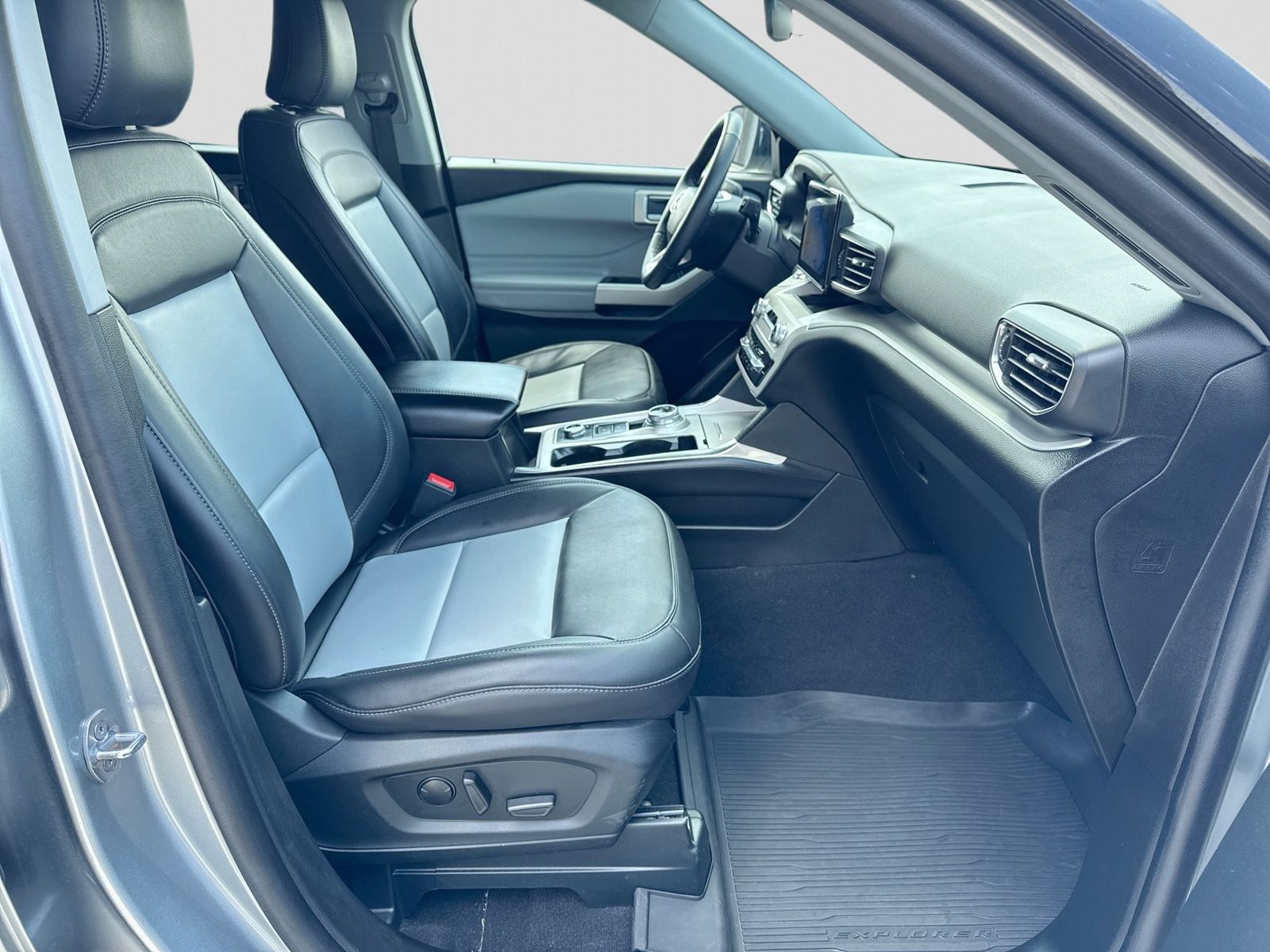 Thumbnail: 2023 Ford Explorer - 6
